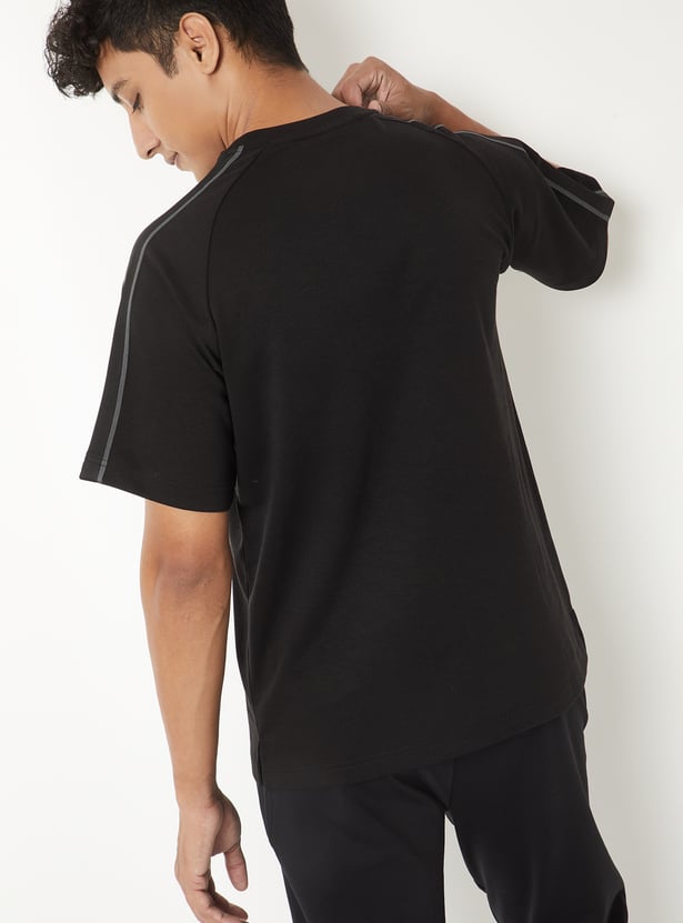 Men Contrast Taping Sports T-shirt