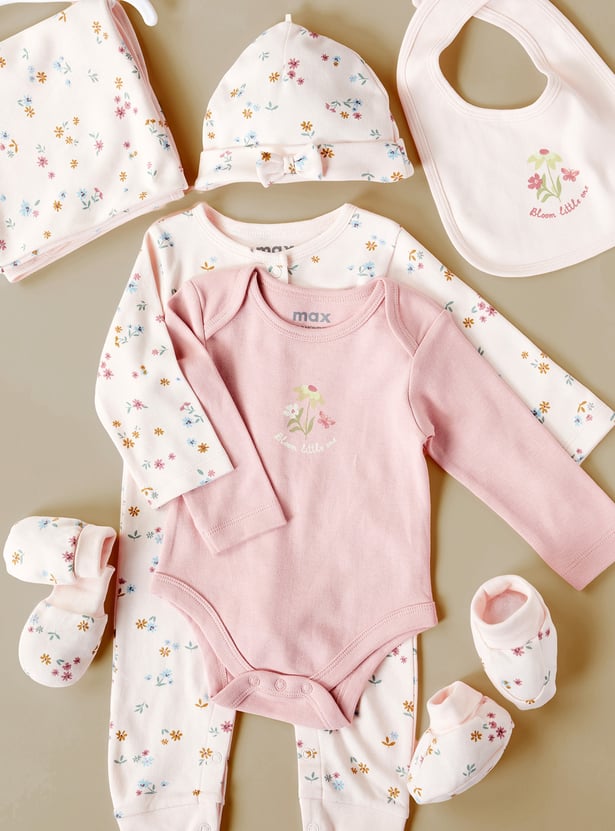 Girls 7 Piece Printed Clothing Gift Set