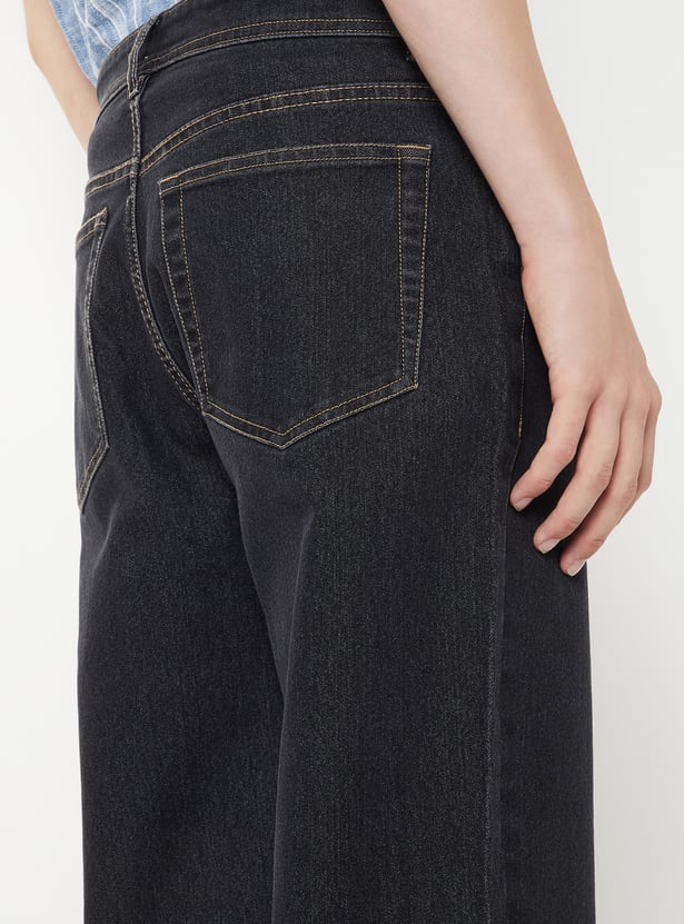 Men Washed Straight Fit Jeans