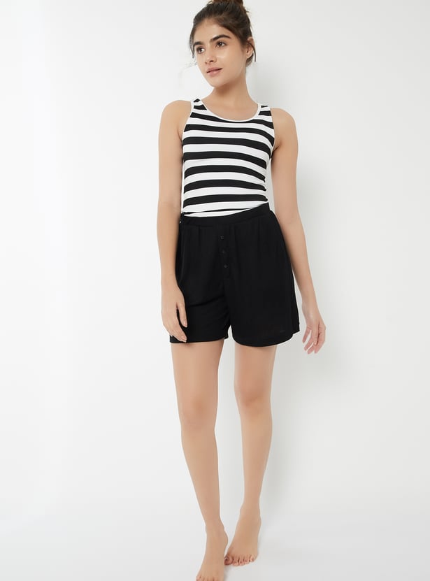 Women Solid Shorts
