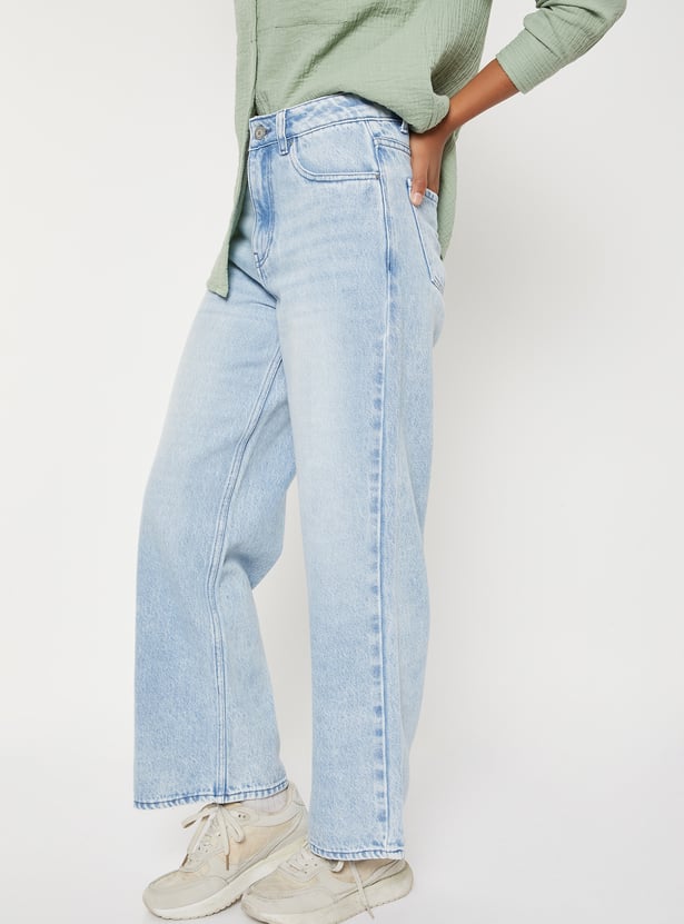 Women Light Wash Wide-Leg Jeans