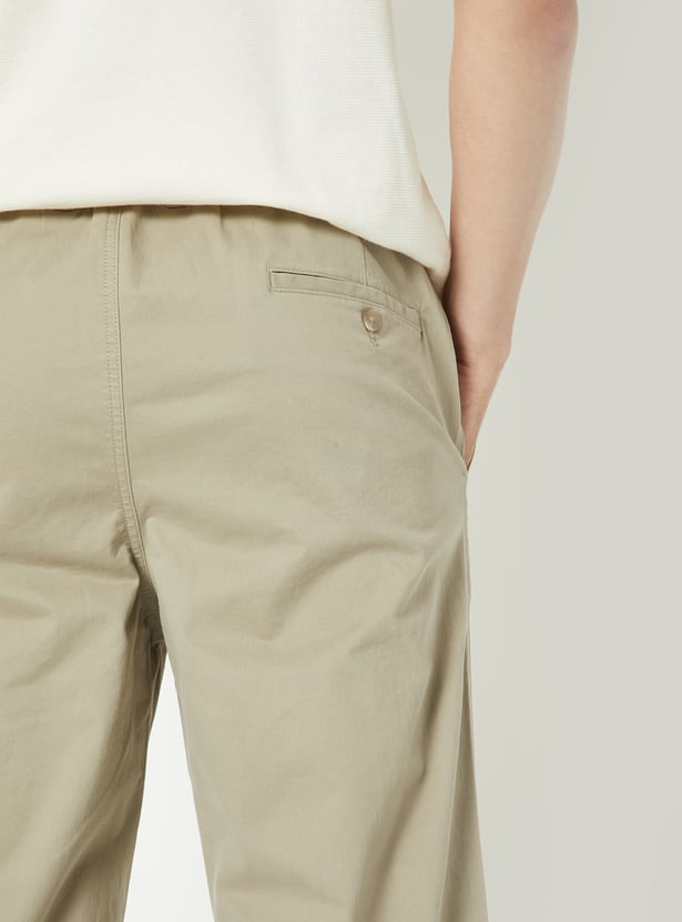 Men Solid Regular Fit Trousers