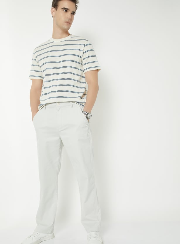 Men Solid Regular Fit Trousers