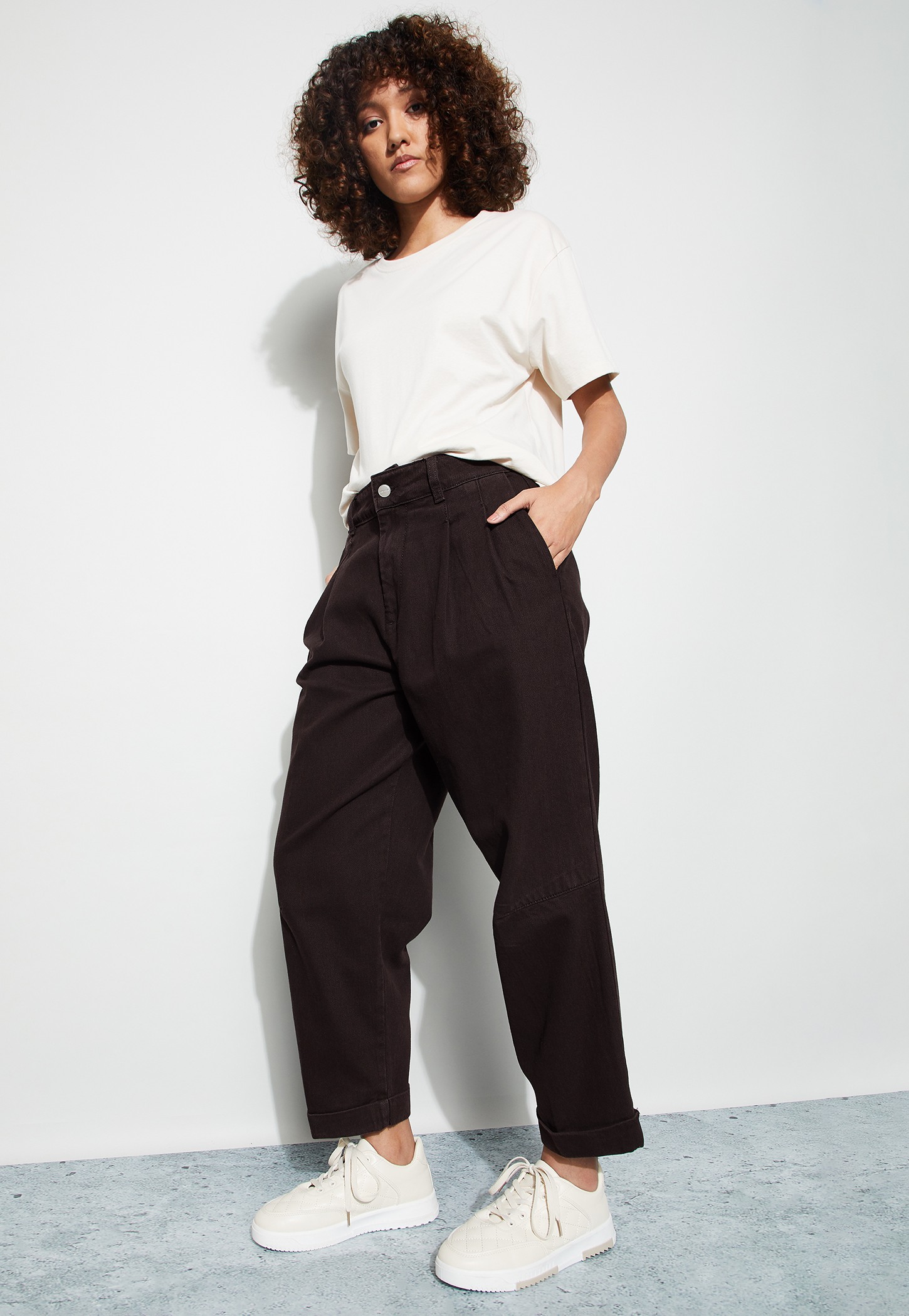 FAME FOREVER Pleated Darkwashed Jeans-picture-54