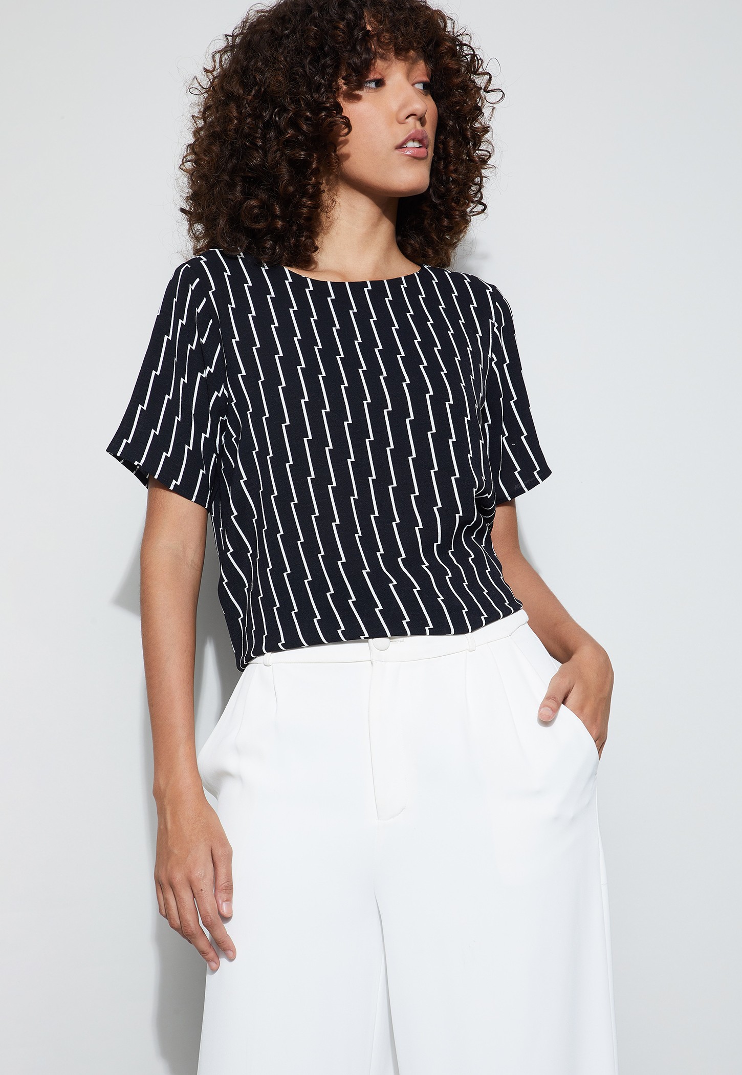 CODE CLASSIC Printed Top-picture-17