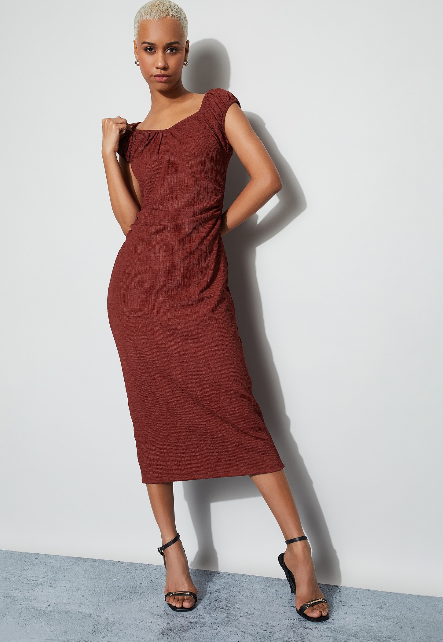 GINGER Textured Tie-Up Midi Dress-picture-51