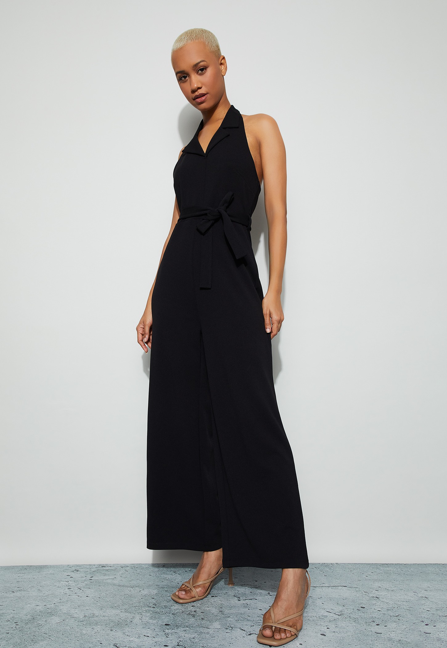 GINGER Solid Halter Neck Jumpsuit-picture-49