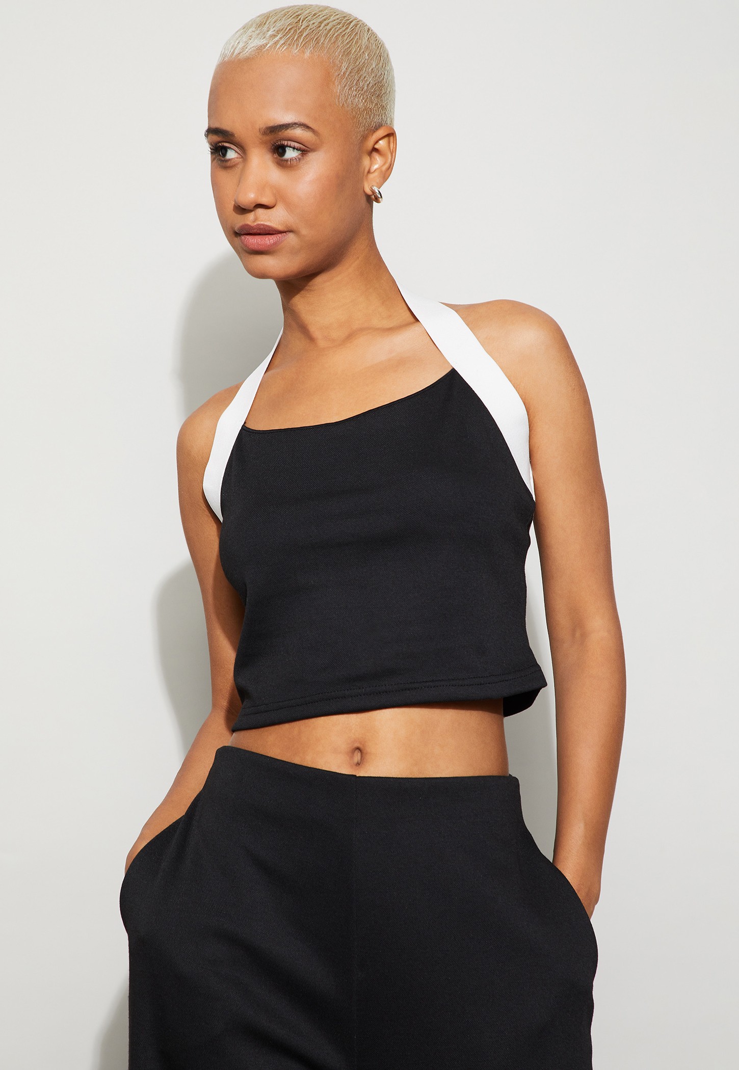 GINGER Solid Crop Top-picture-41
