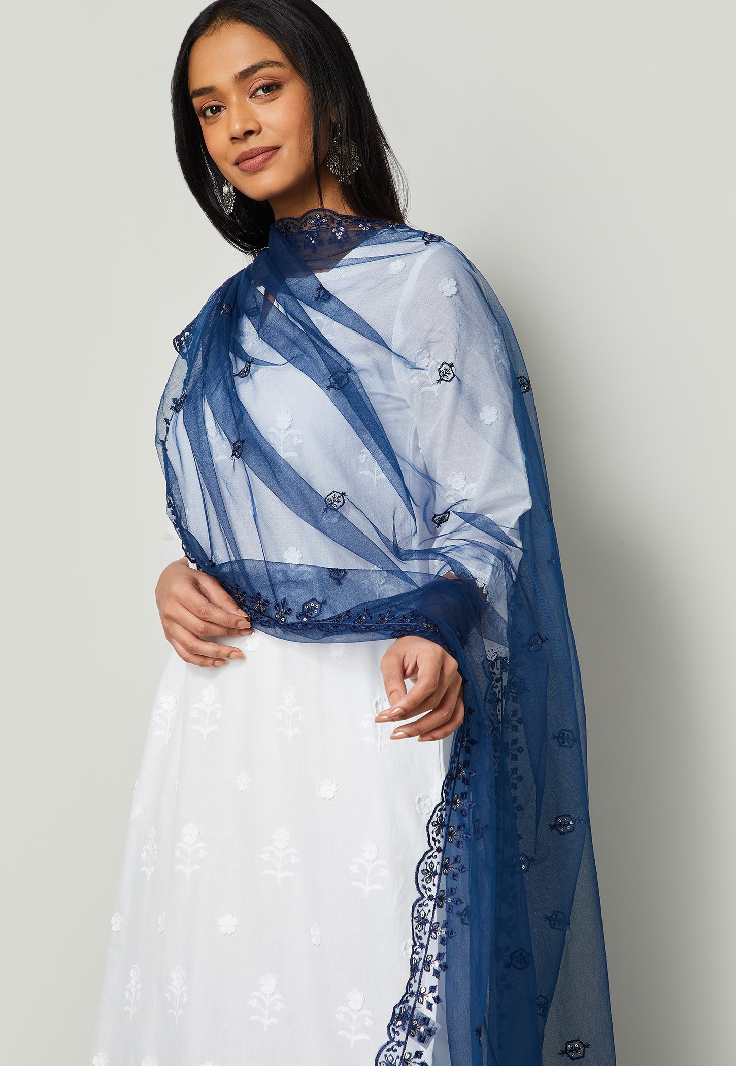 MELANGE Sequinned Mesh Dupatta-picture-23