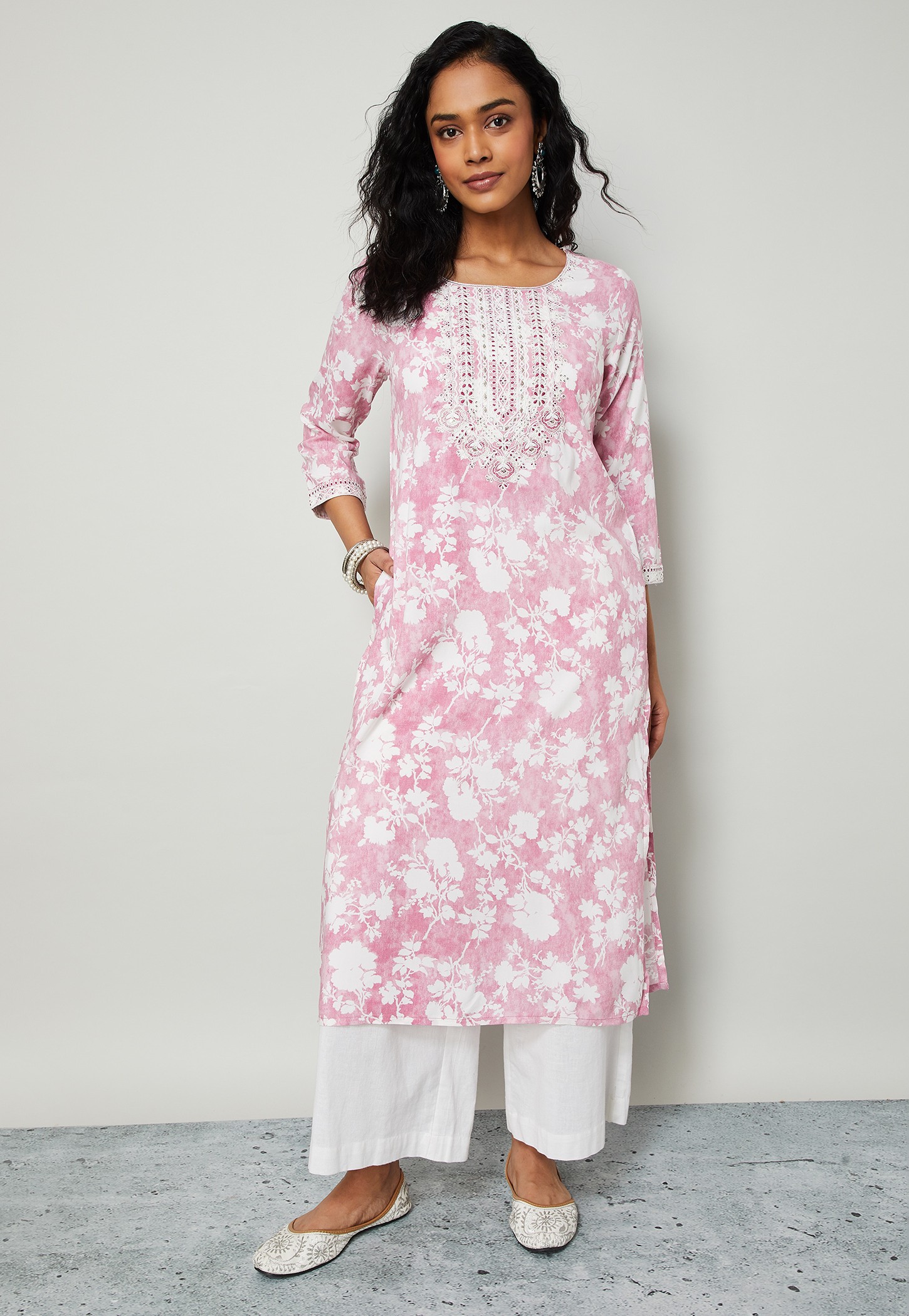 MELANGE Embroidered Straight Kurta-picture-37