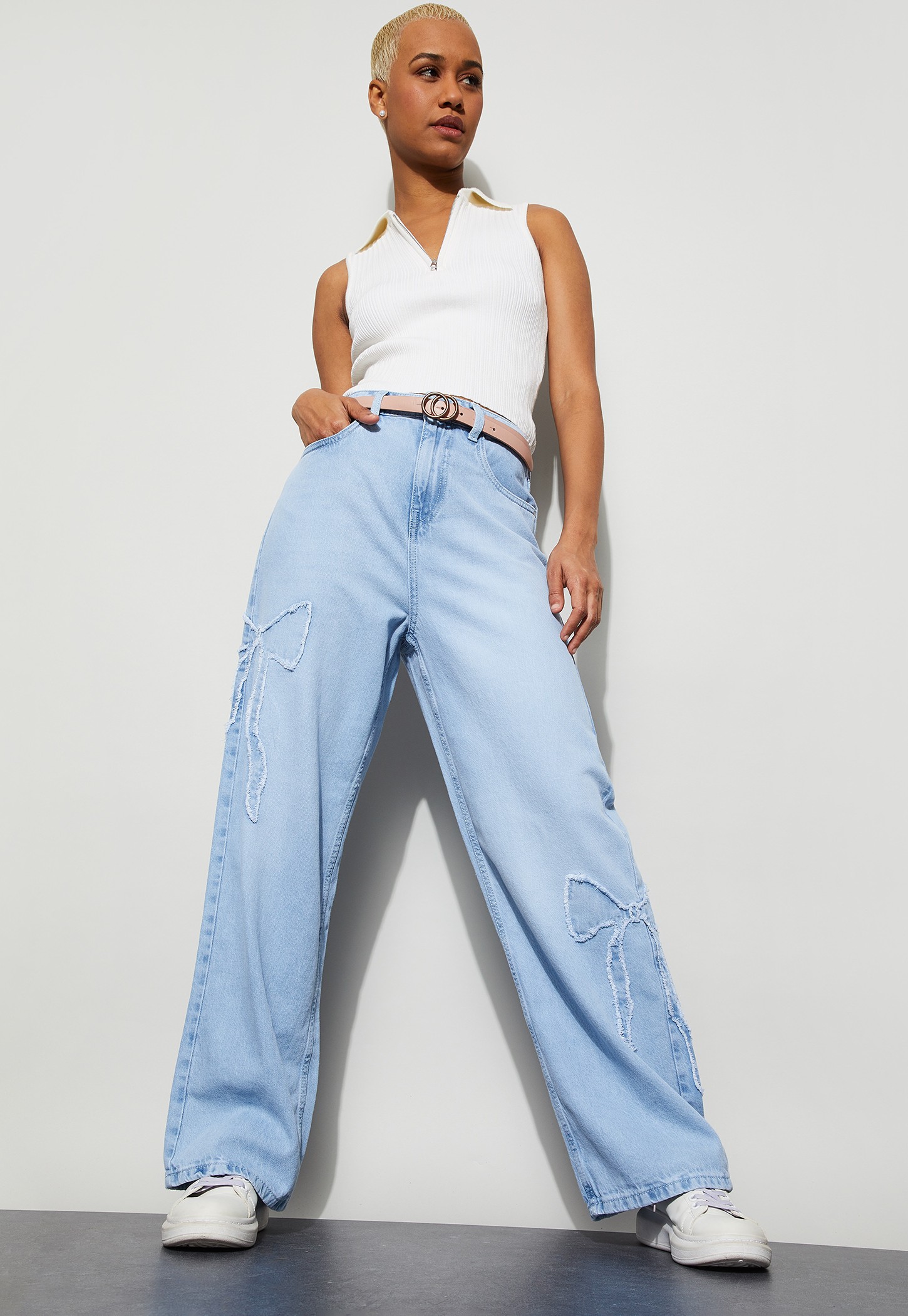 GINGER Appliqued Straight Fit Jeans-picture-29