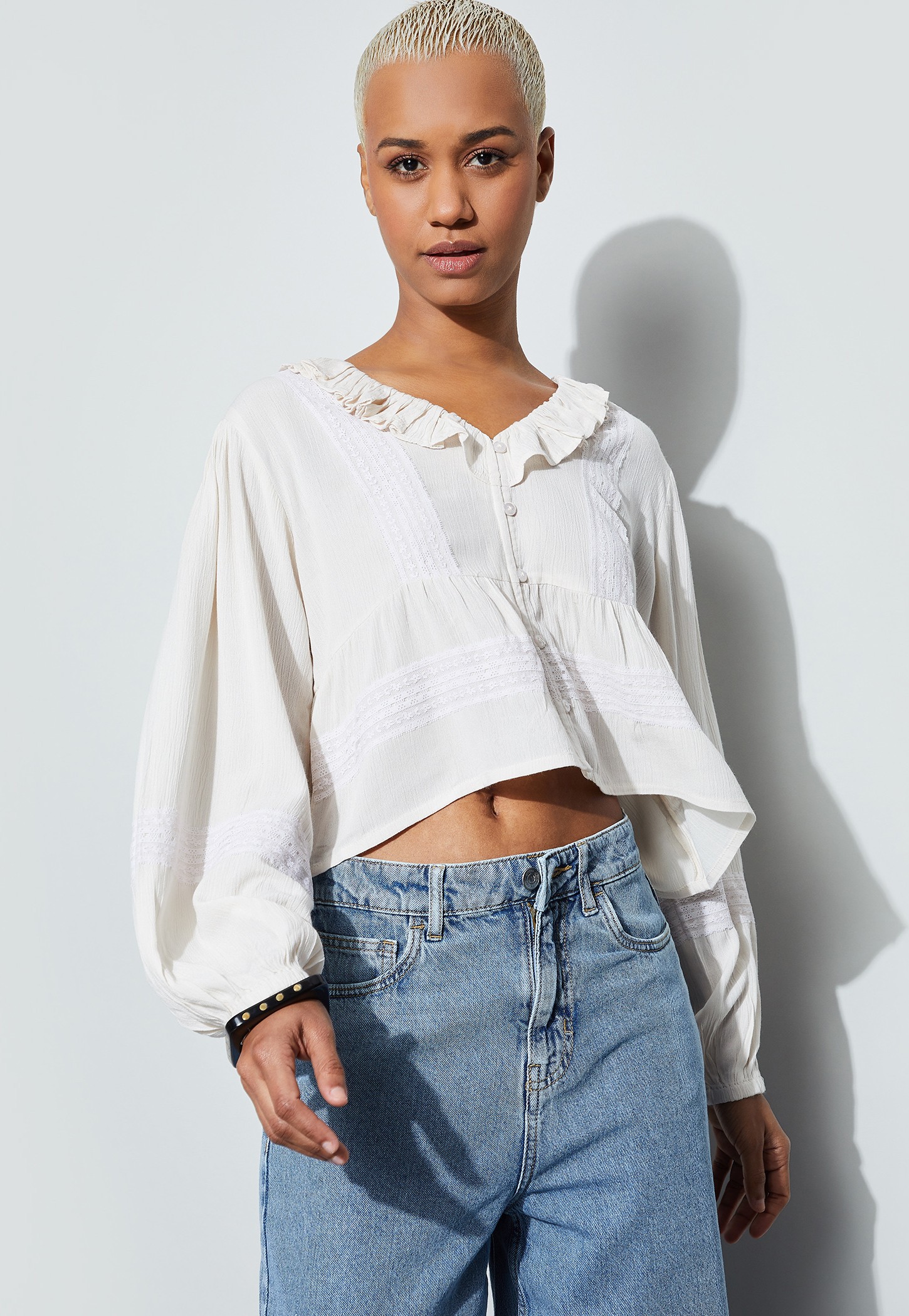 GINGER Lace Detail Crop Top-picture-11