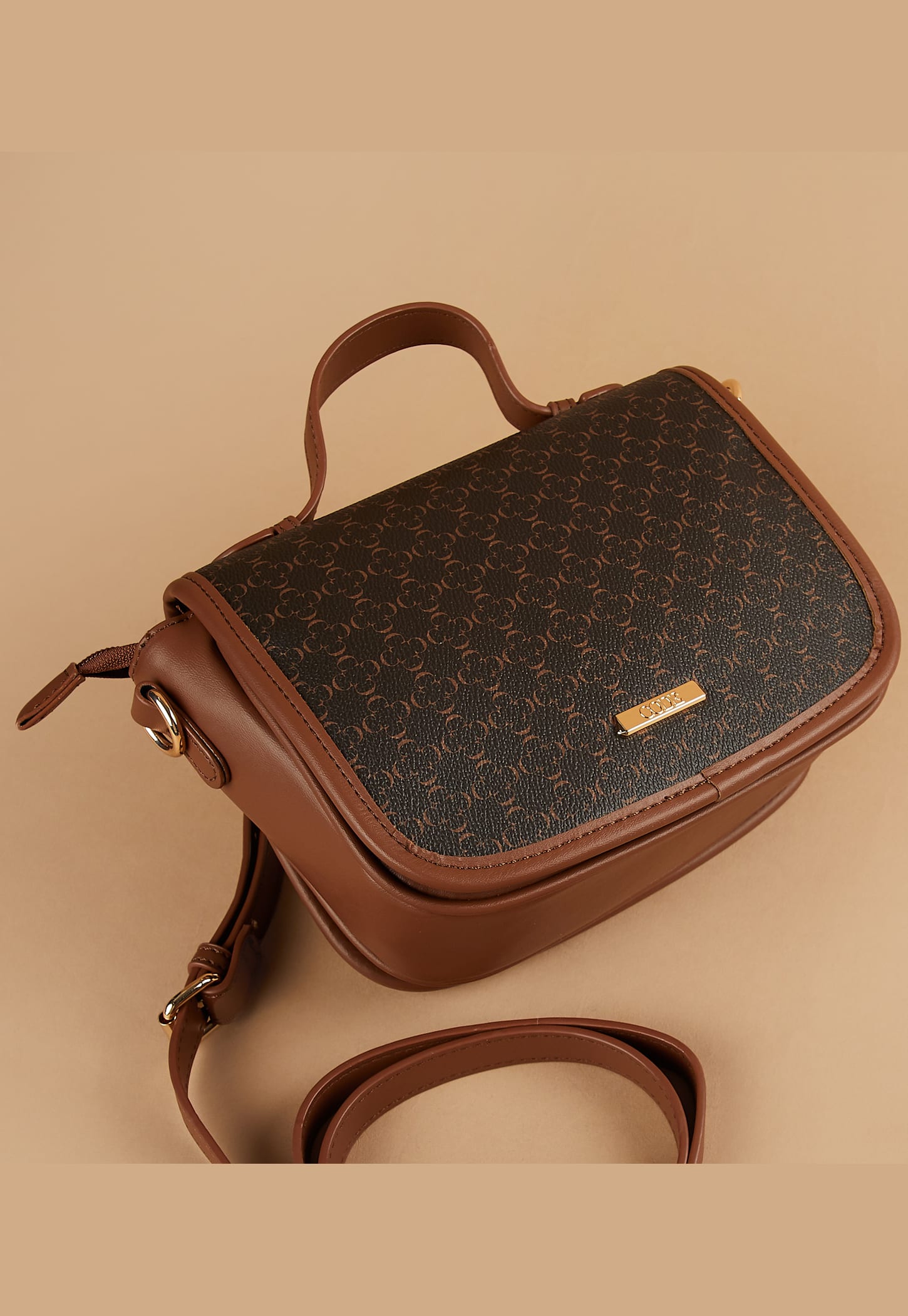 CODE Printed Handheld Bag-picture-24