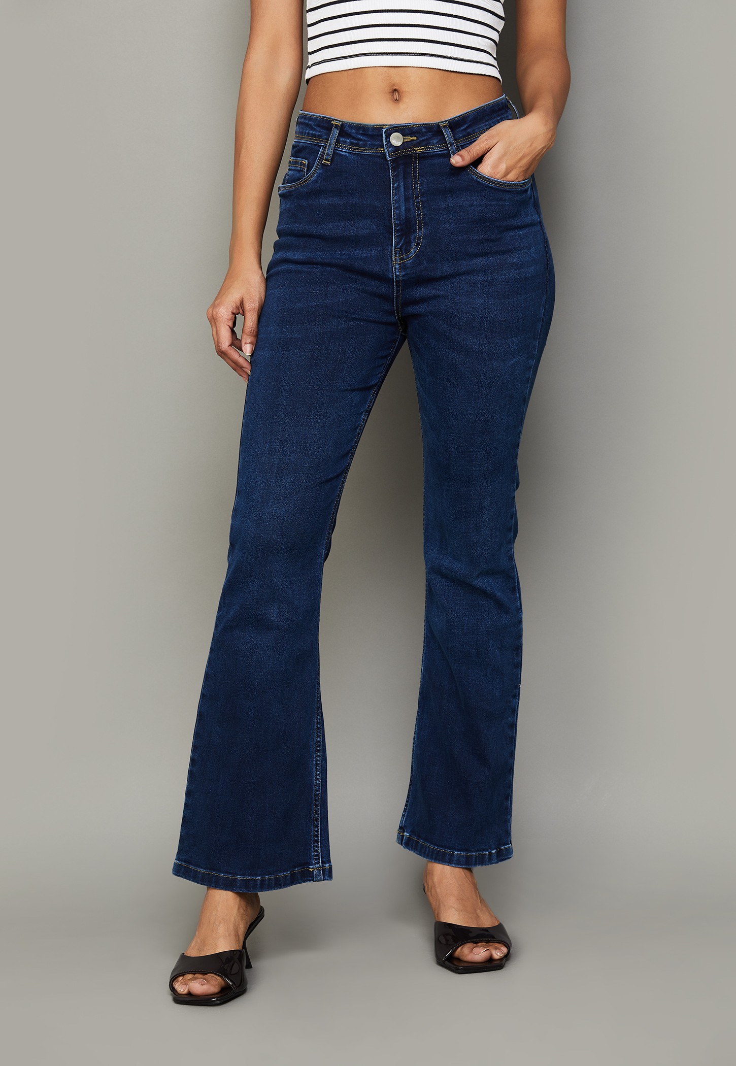 KRAUS Solid Flared Mid-rise Jeans-picture-22