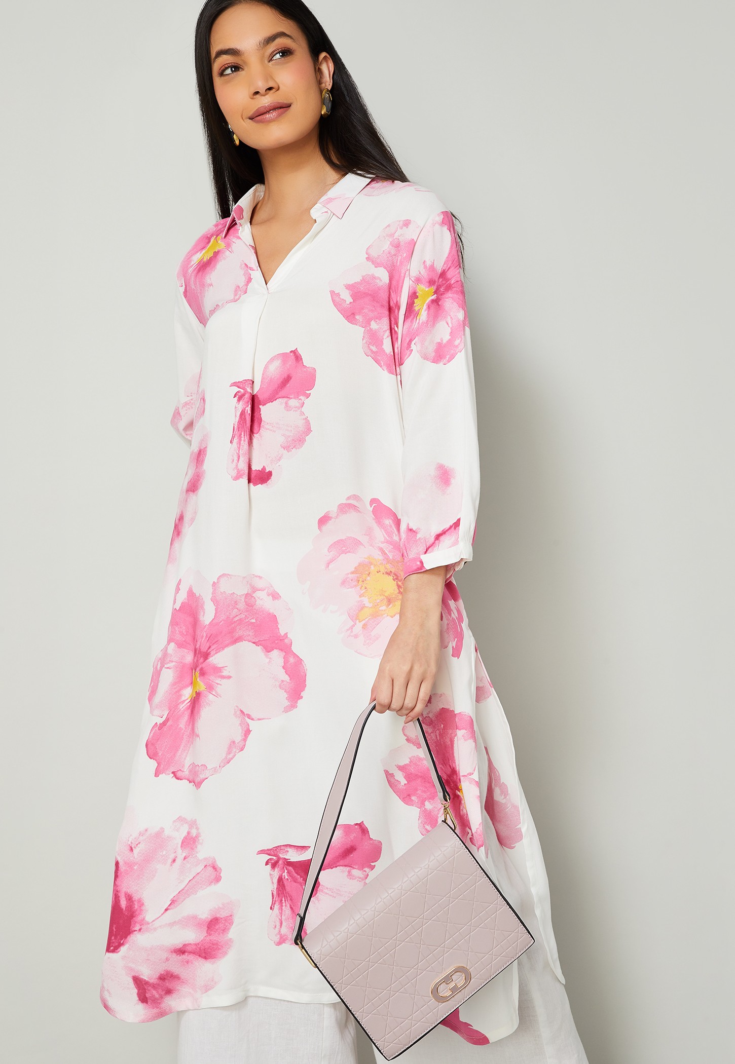 MELANGE Floral Print Round Neck 3/4th Sleeves Flared Kurta-picture-22