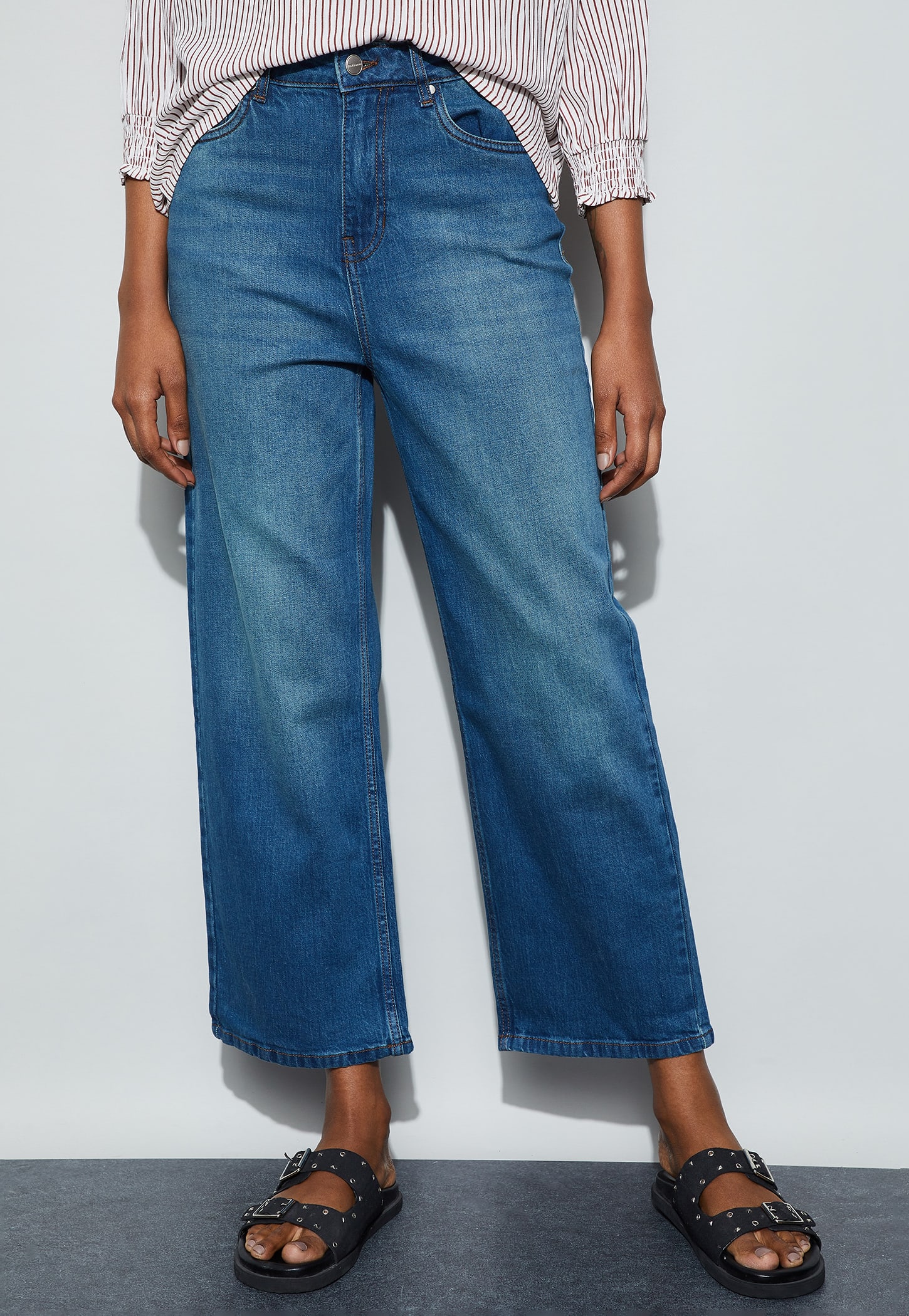 FAME FOREVER Washed Wide Leg Jeans-picture-33