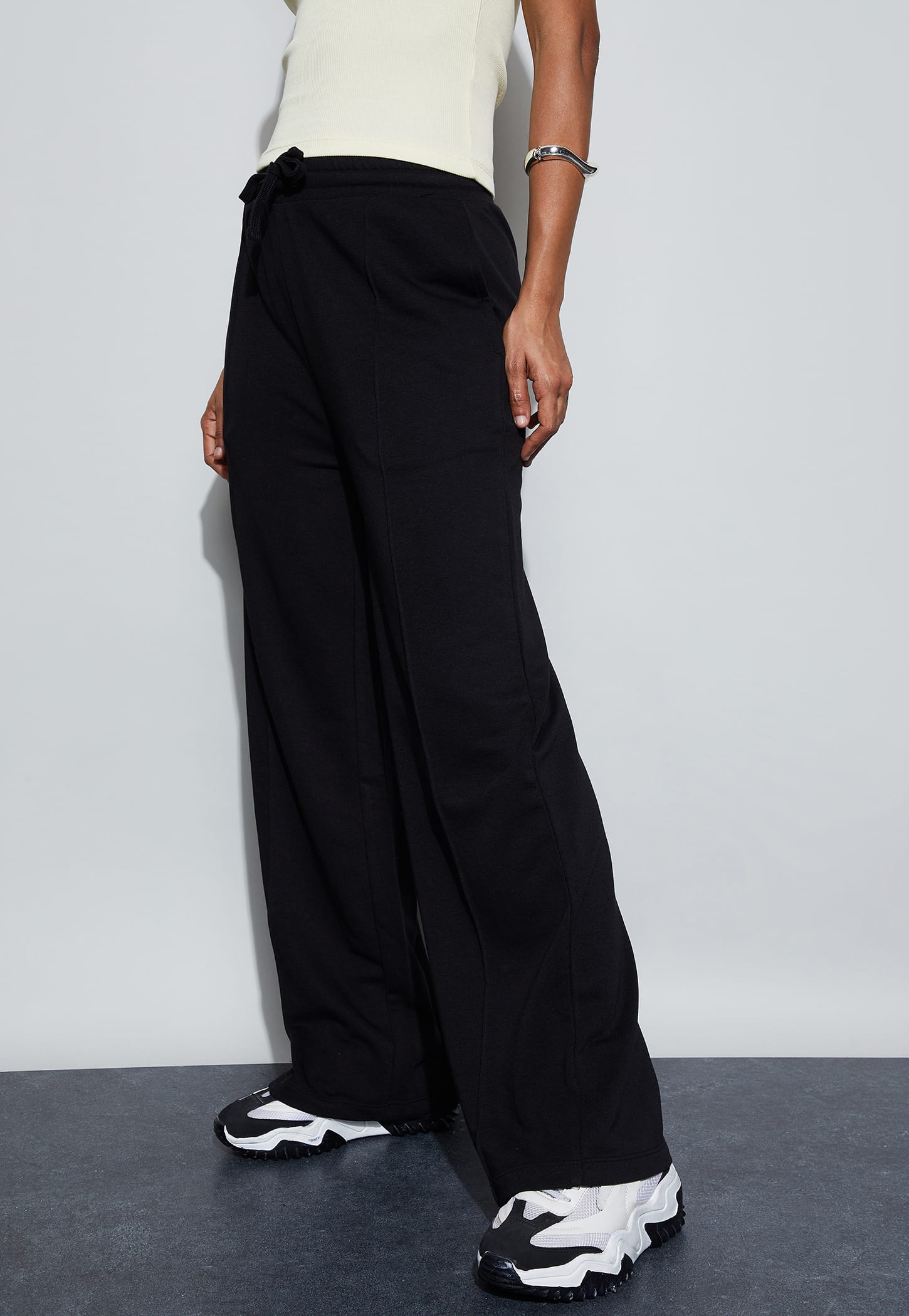 GINGER Solid Drawstring Track Pants