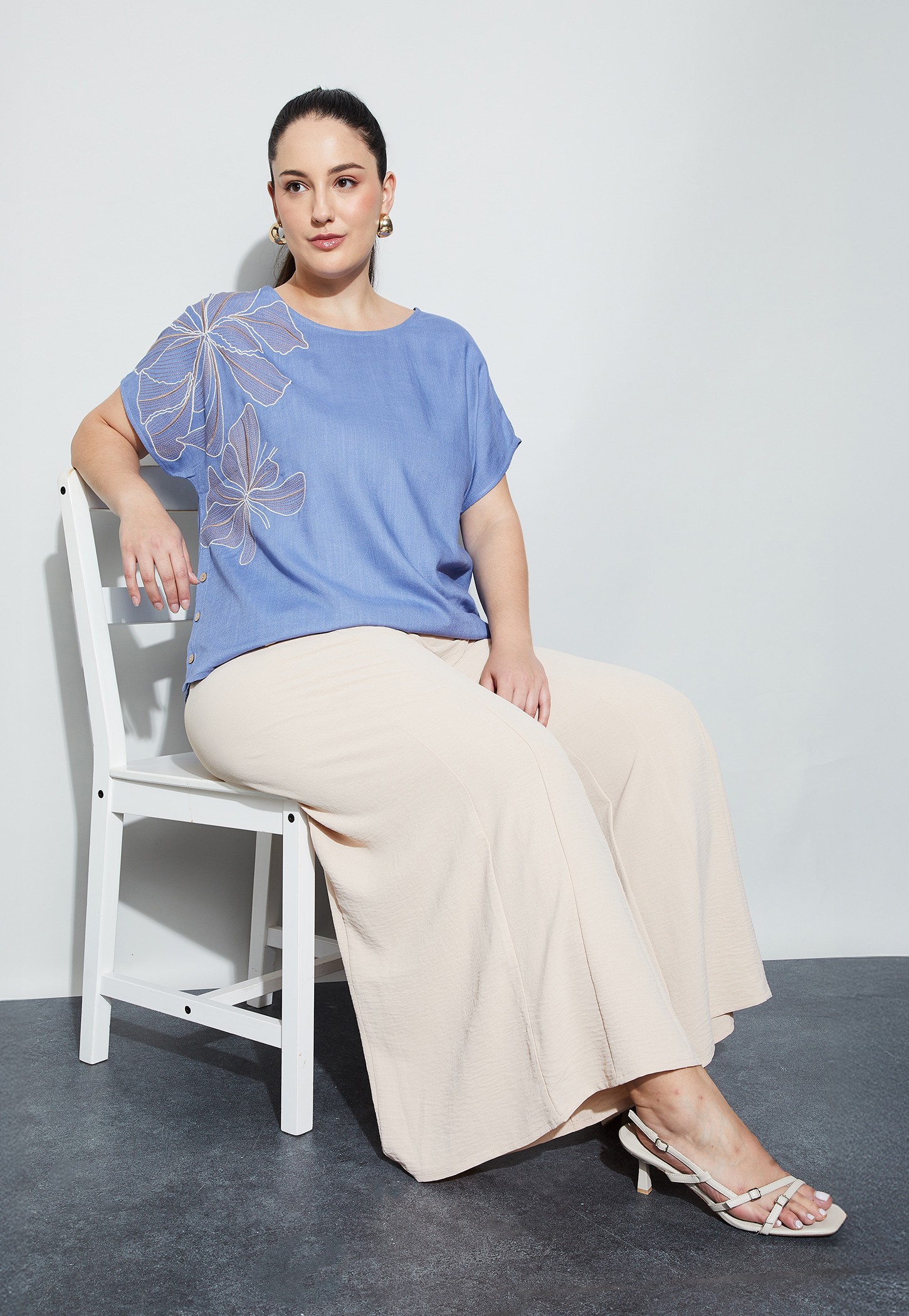 NEXUS Floral Embroidered Top-picture-44