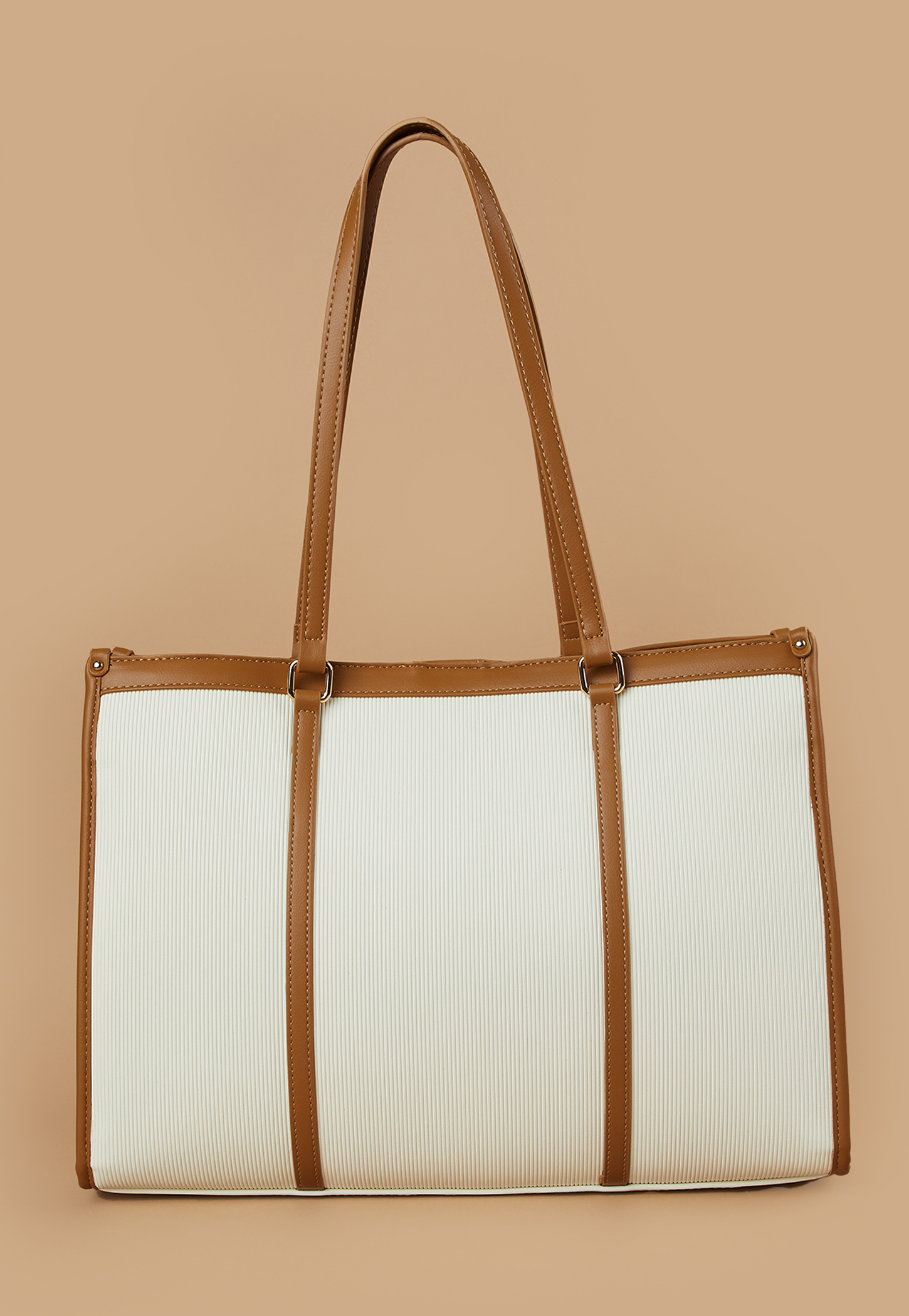 GINGER Textured Shoulder Bag