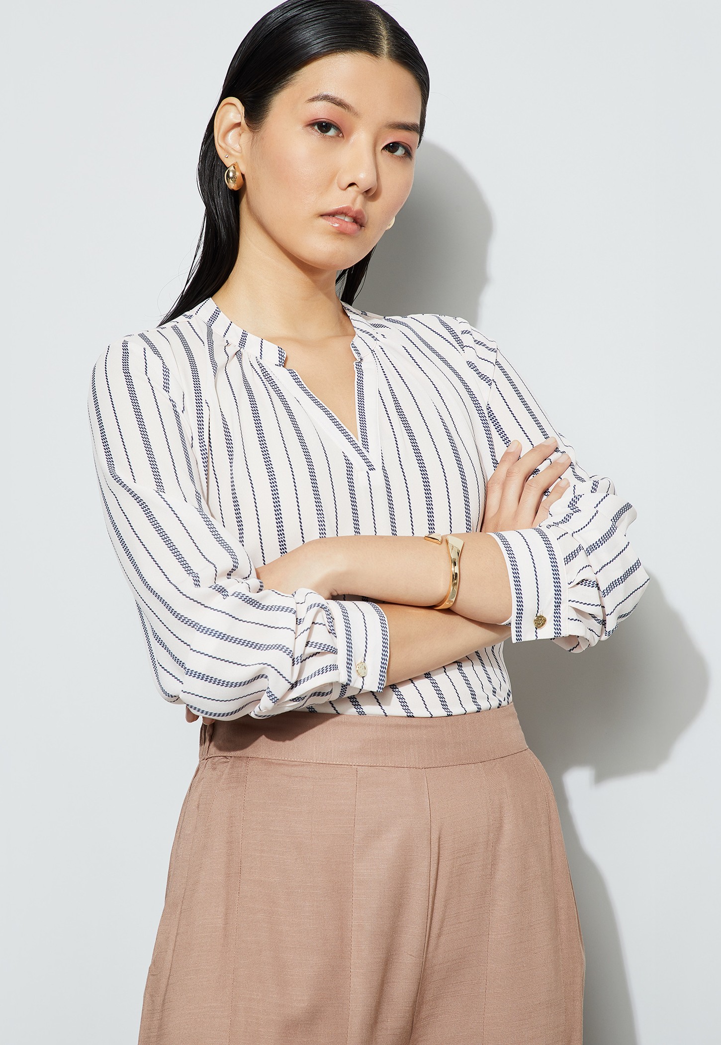CODE CLASSIC Striped V-Neck Button Top-picture-36