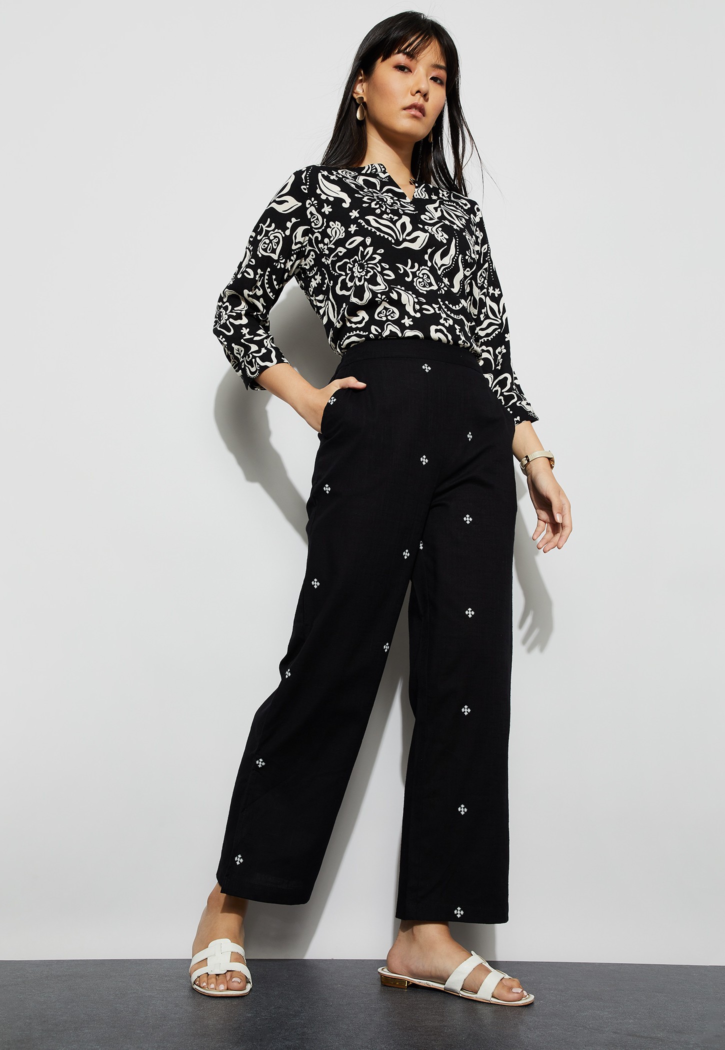 FAME FOREVER Embroidered Slit-Hem Trousers-picture-11