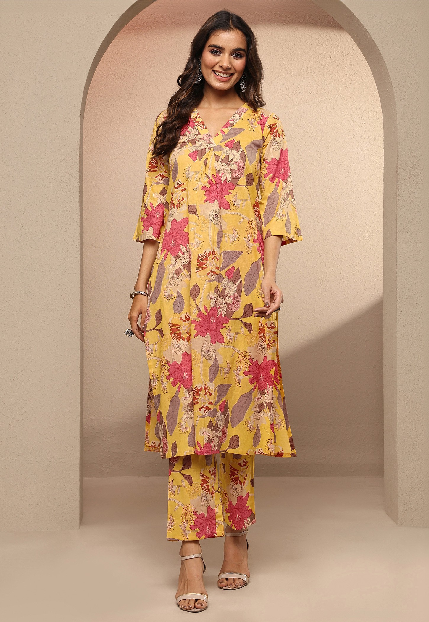 LIBAS Floral Print Straight Kurta Set-picture-10