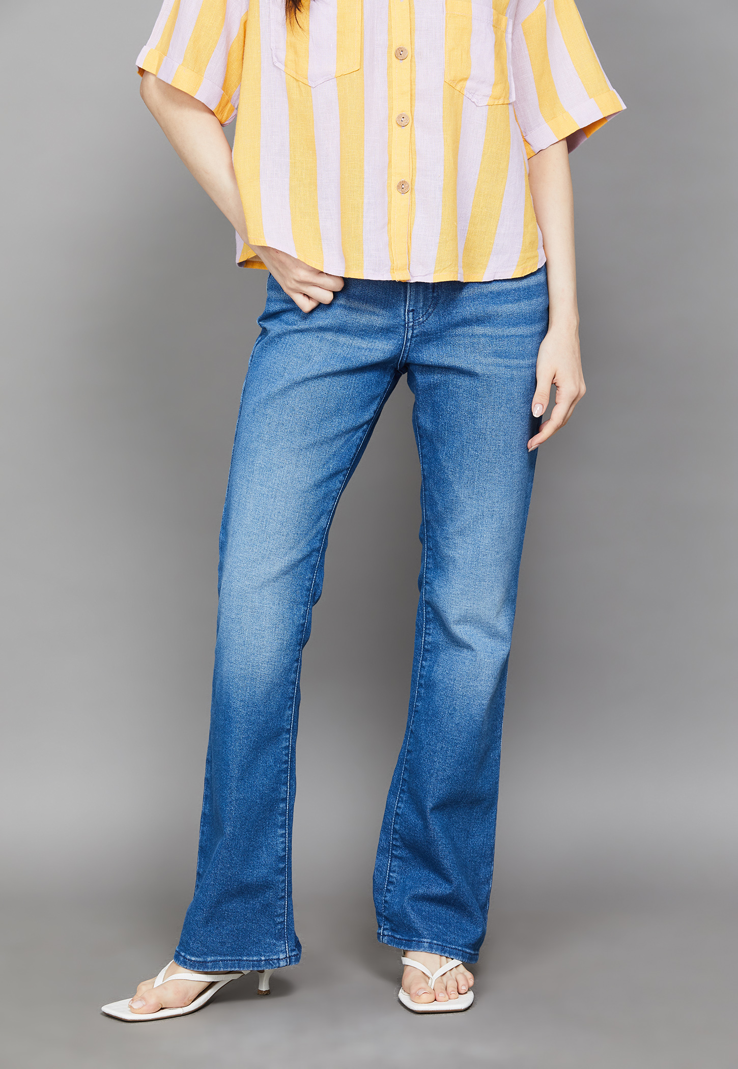 LEVI'S Solid Flared Jeans-picture-37