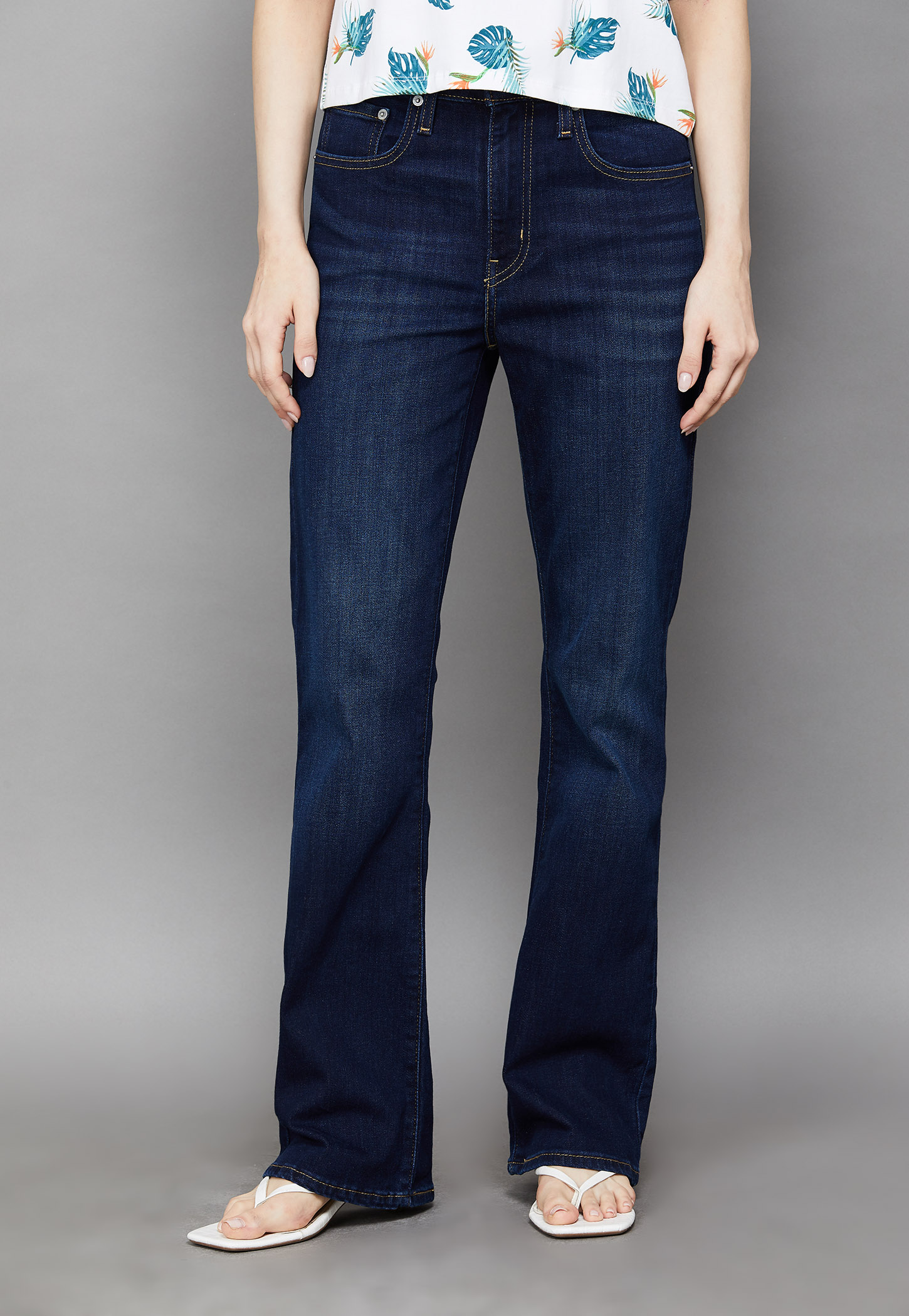 LEVI'S Solid Flared Jeans-picture-17