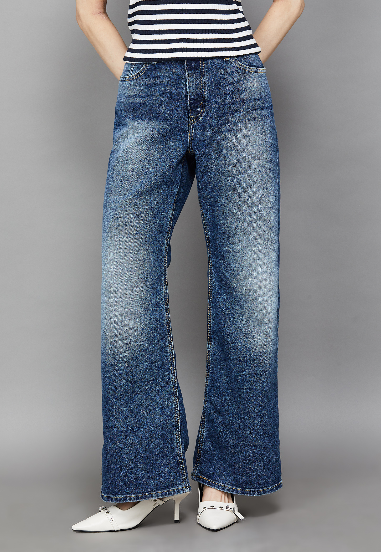 LEVI'S Washed Loose Boot Jeans-picture-41
