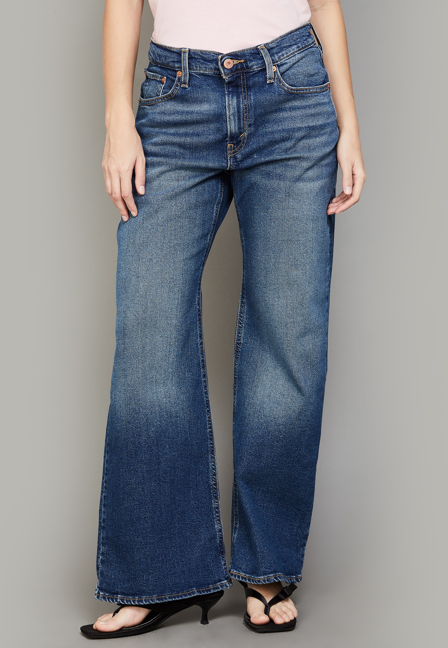 LEVI'S Solid Mid-Rise Relaxed Fit Jeans-image-3