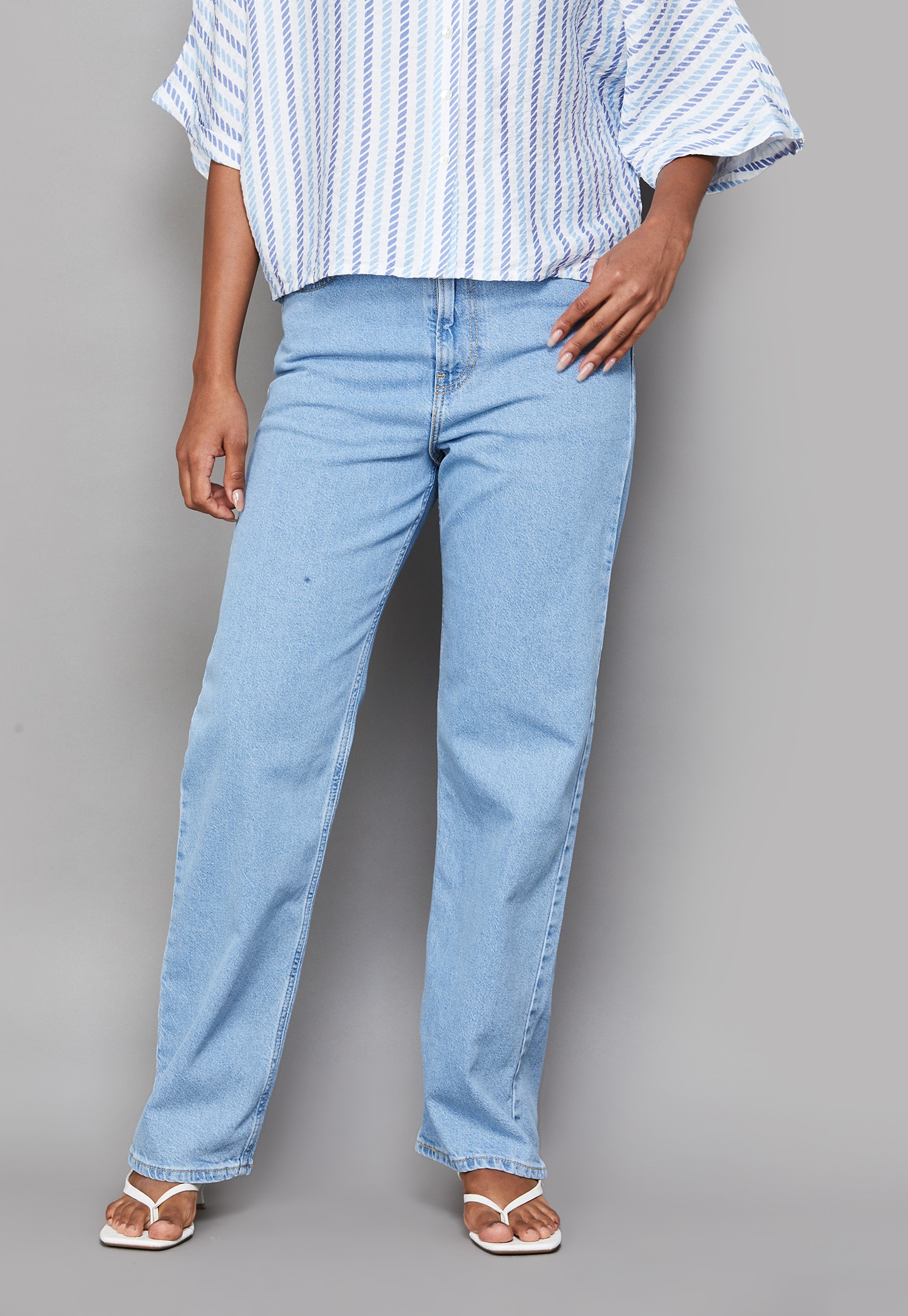 LEVI'S Light Wash Straight Fit Jeans-picture-40