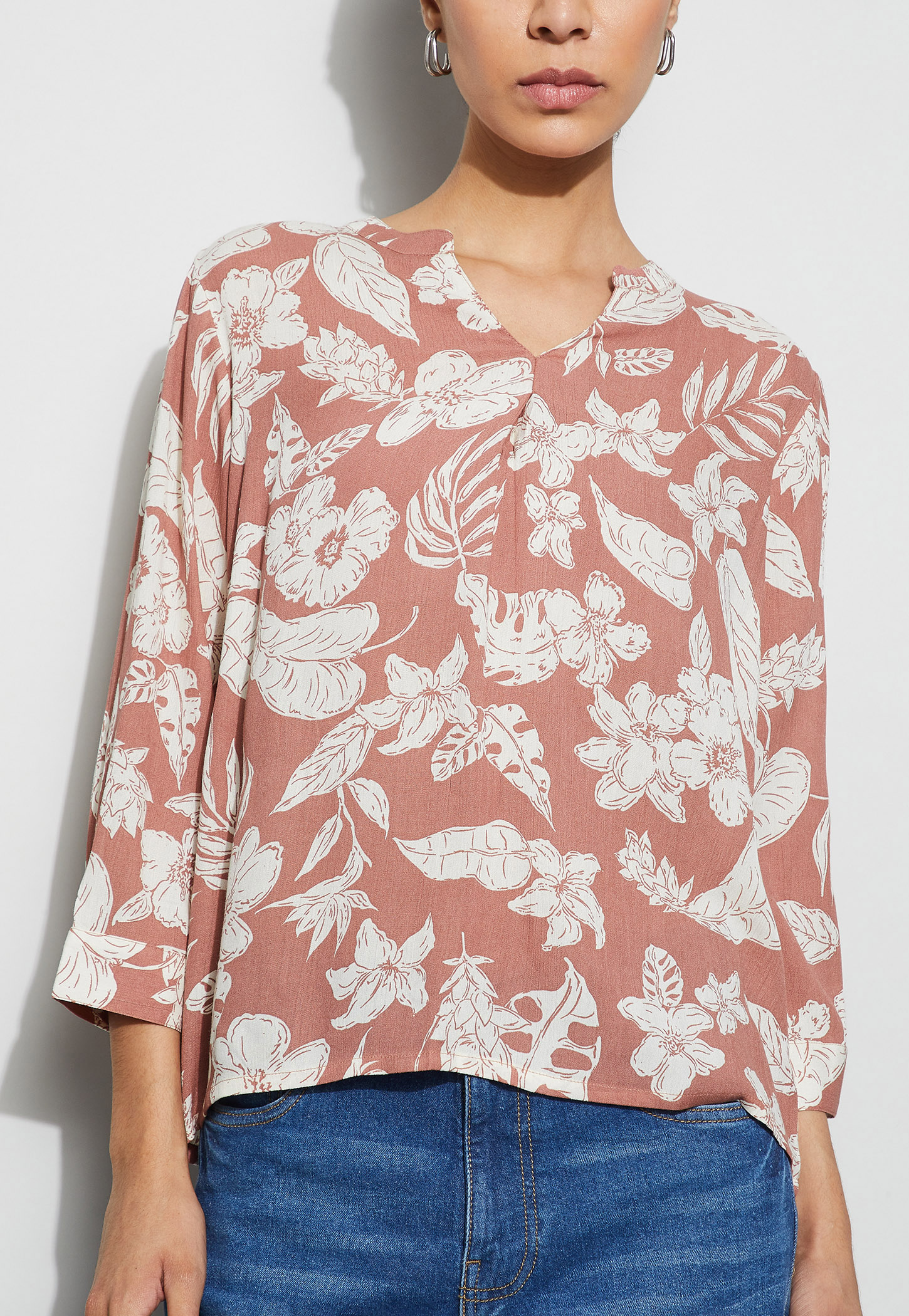 FAME FOREVER Floral Print V-Neck Top-picture-47