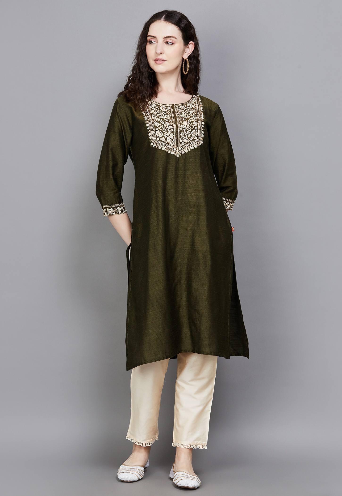 SPAN Embroidered Straight Kurta-picture-29