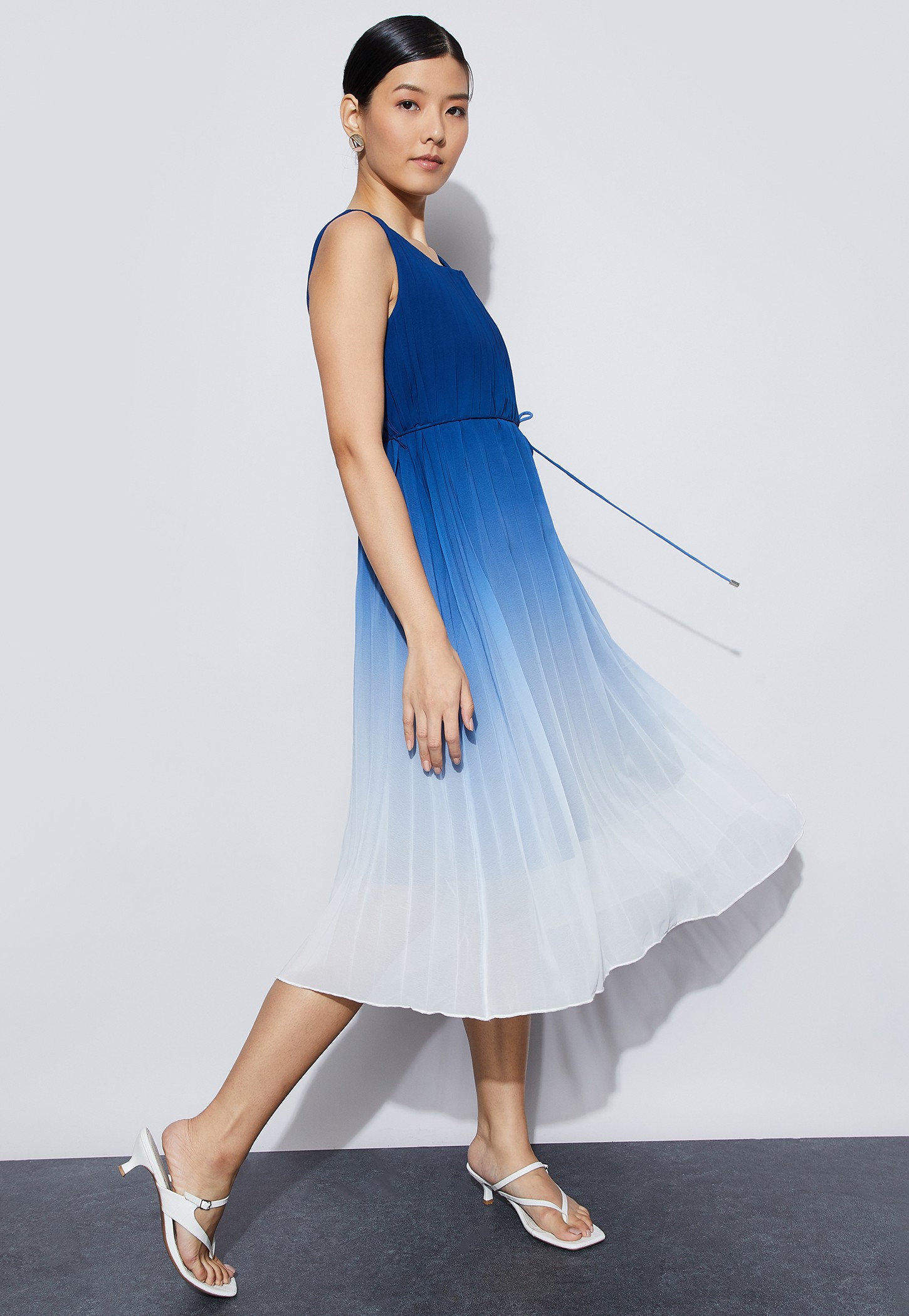 CODE Pleated A-line Dress-picture-38