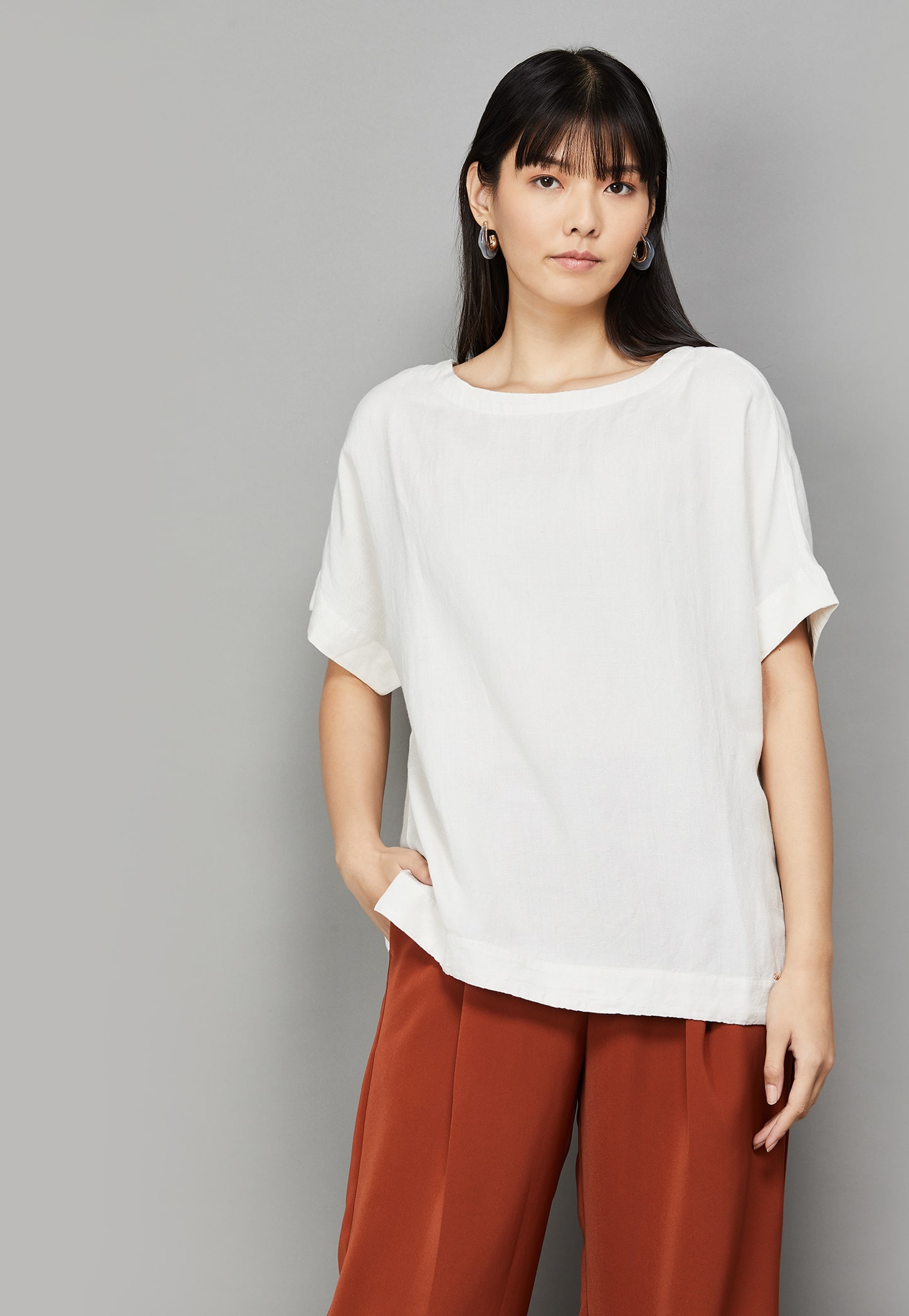 VAN HEUSEN Solid Extended Sleeve Top-picture-53