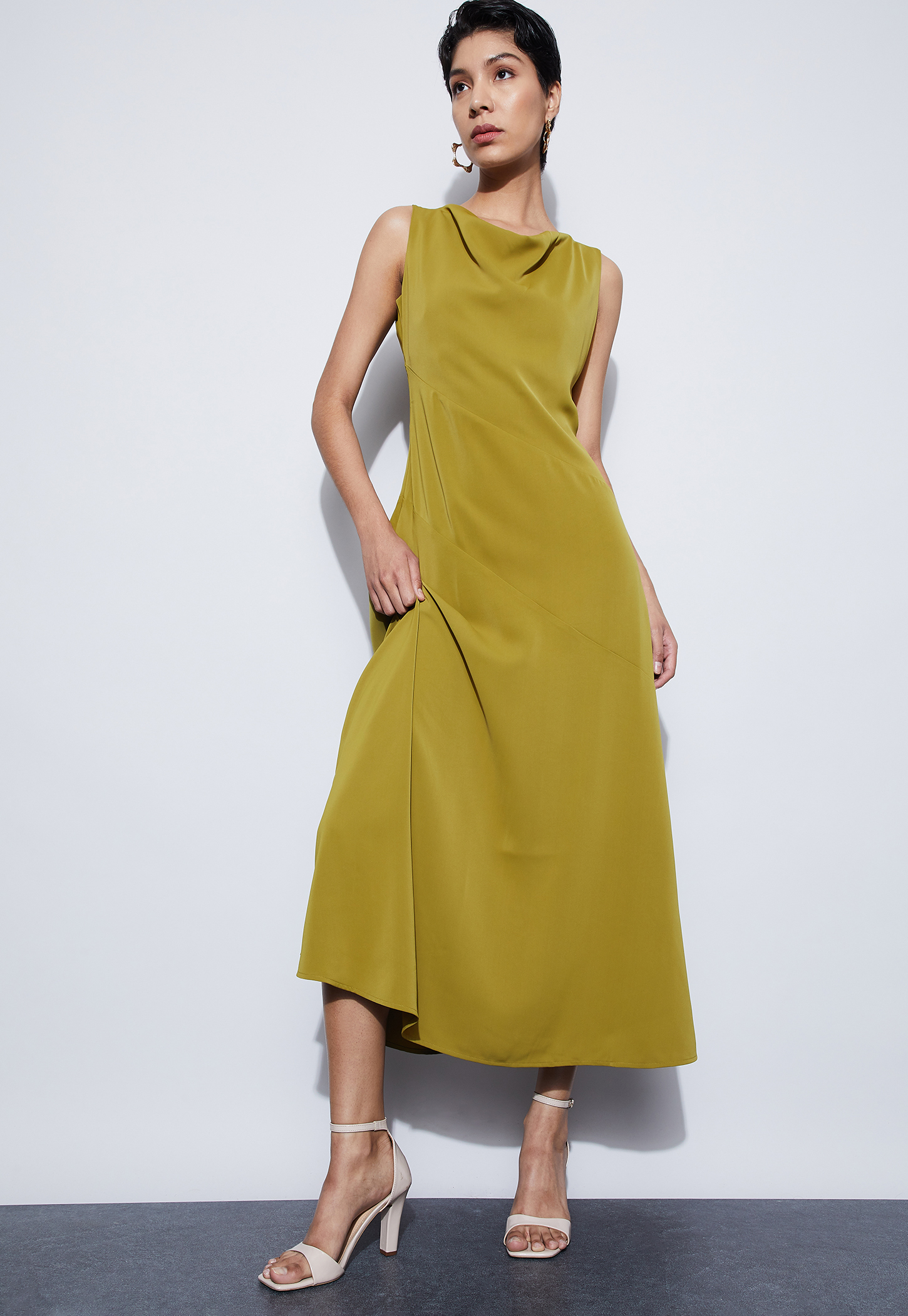 CODE Solid Sleeveless Midi Dress-picture-30