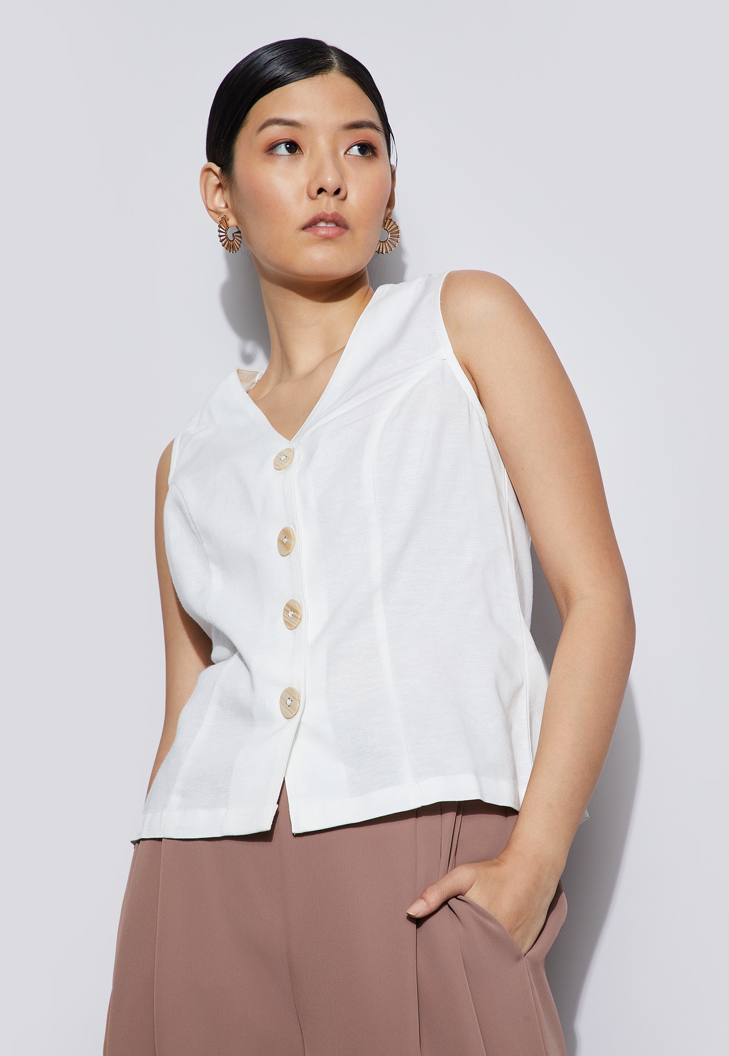 CODE Solid Sleeveless Top-picture-46