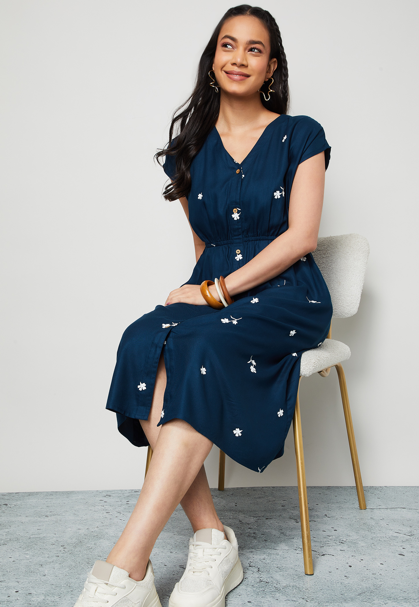 COLOUR ME Floral Embroidered Midi Dress-picture-14
