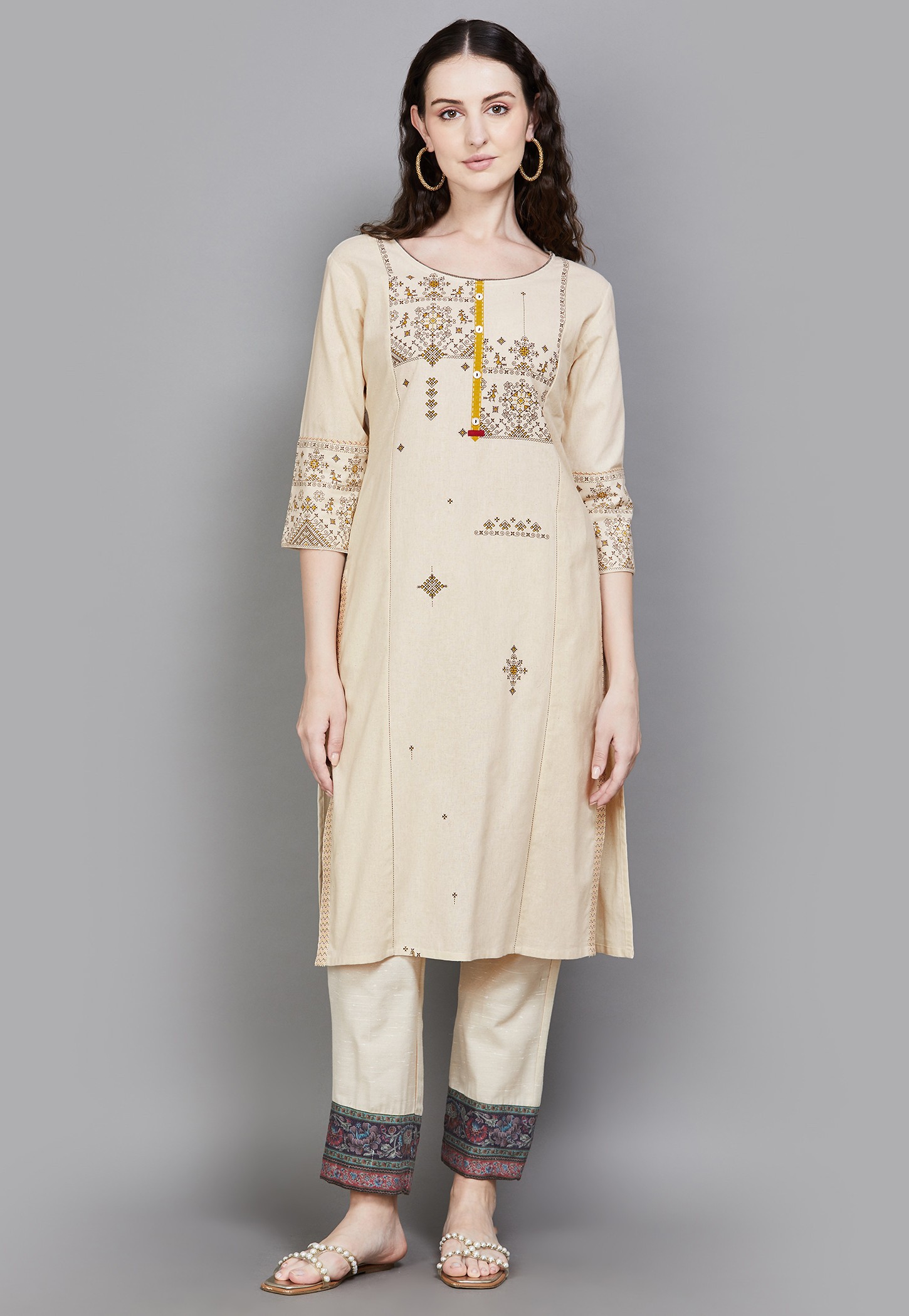 SPAN Embroidered Straight Kurta-picture-38