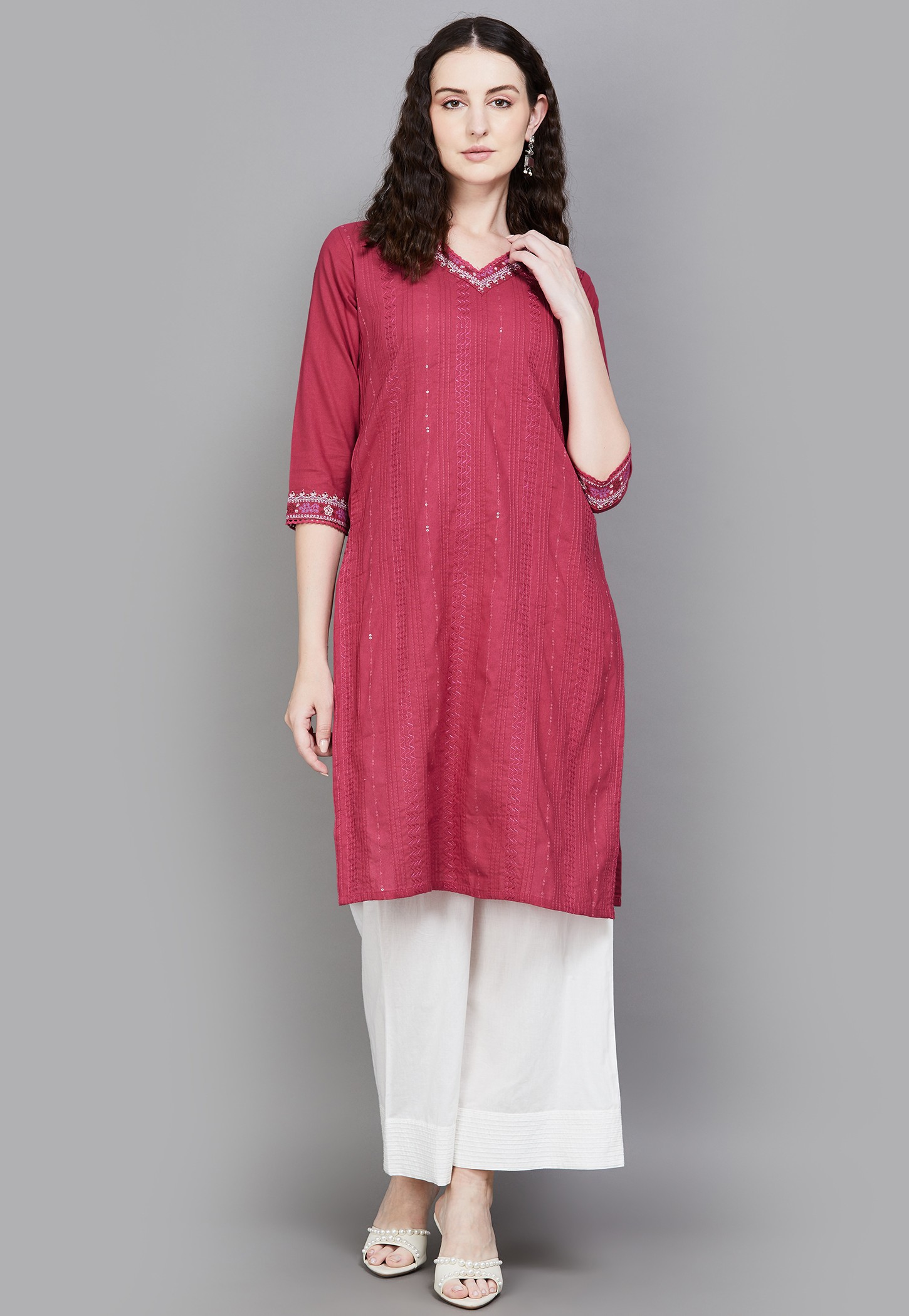 SPAN Embroidered Straight Kurta-picture-32