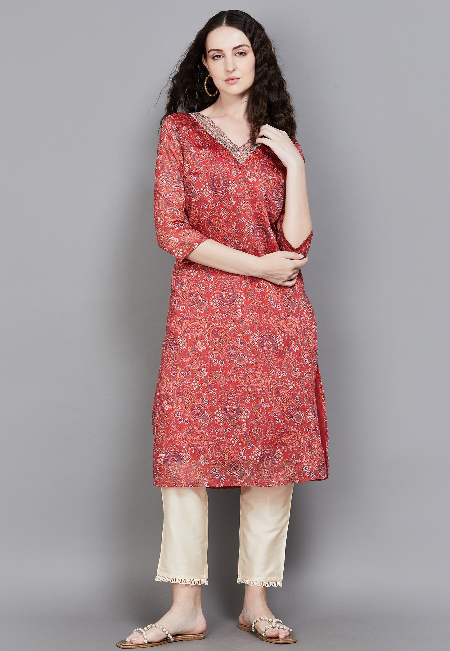 W Paisley Print V-Neck Straight Kurta-picture-55