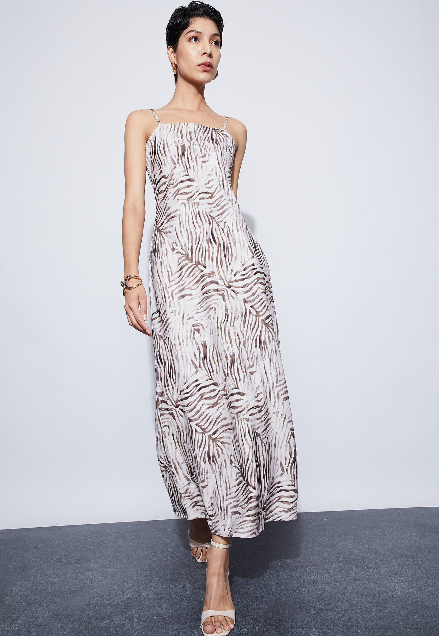 CODE Printed Spaghetti Neck Maxi Dress-picture-43