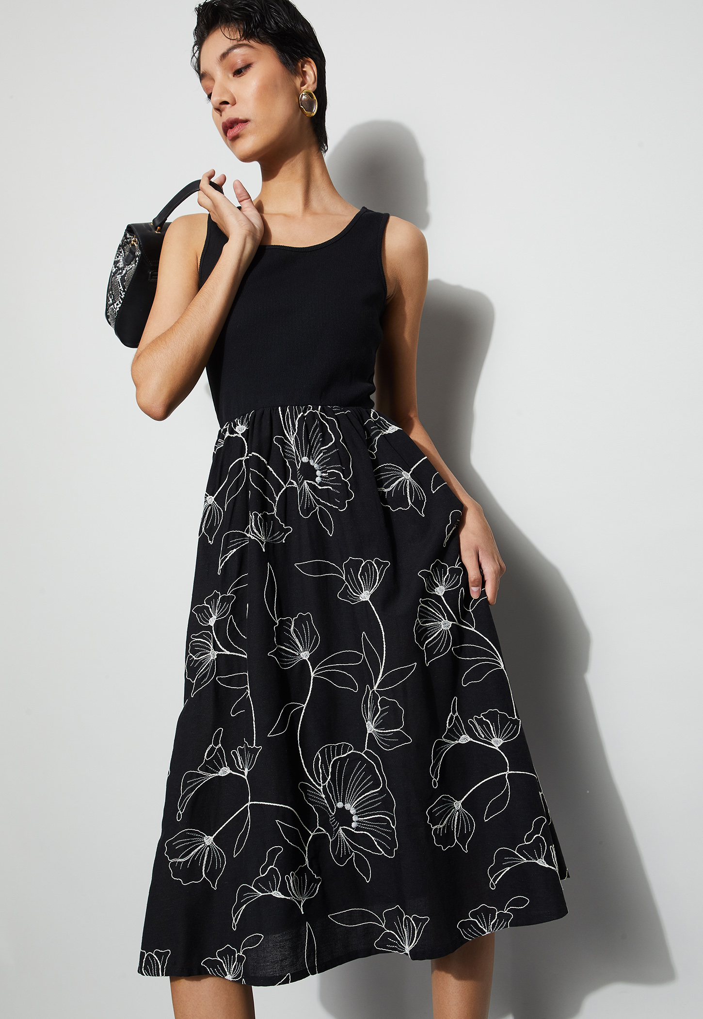 CODE Floral Embroidered Midi Dress-image-41