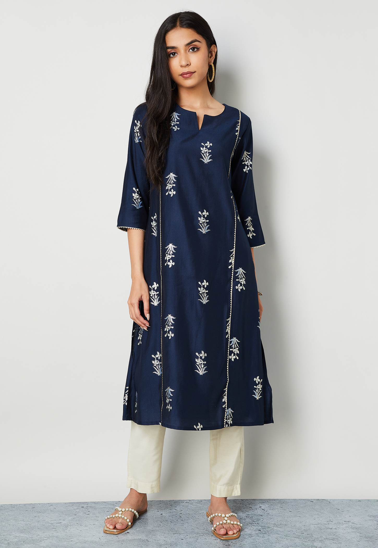 MELANGE Embroidered Notched Neck Straight Kurta-picture-51