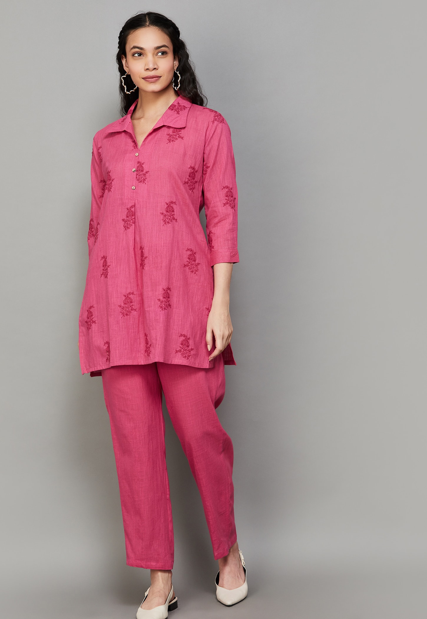 SPAN Embroidered Straight Kurti Set-picture-18