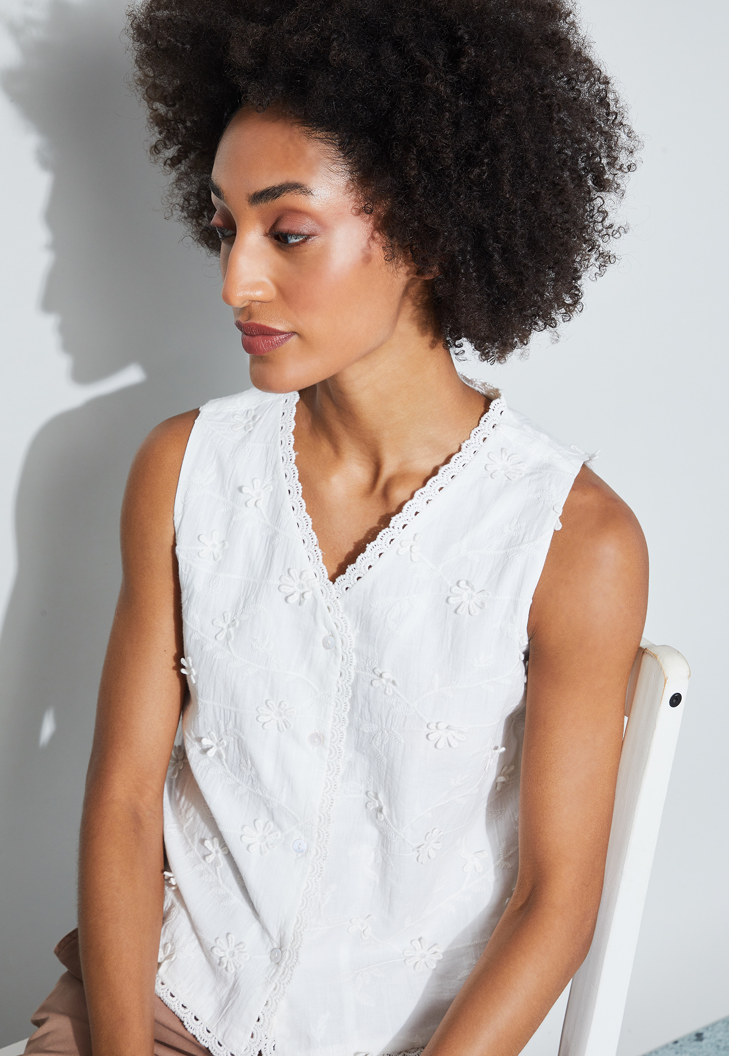 FAME FOREVER Embroidered Top-picture-23