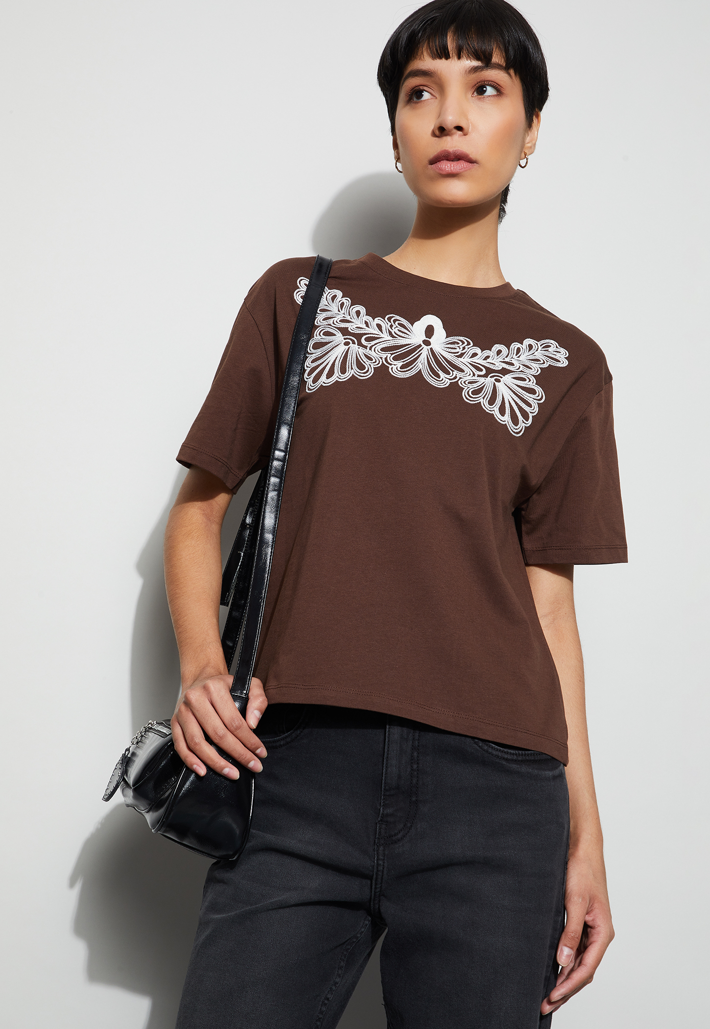 FAME FOREVER Embroidered T-shirt-picture-34