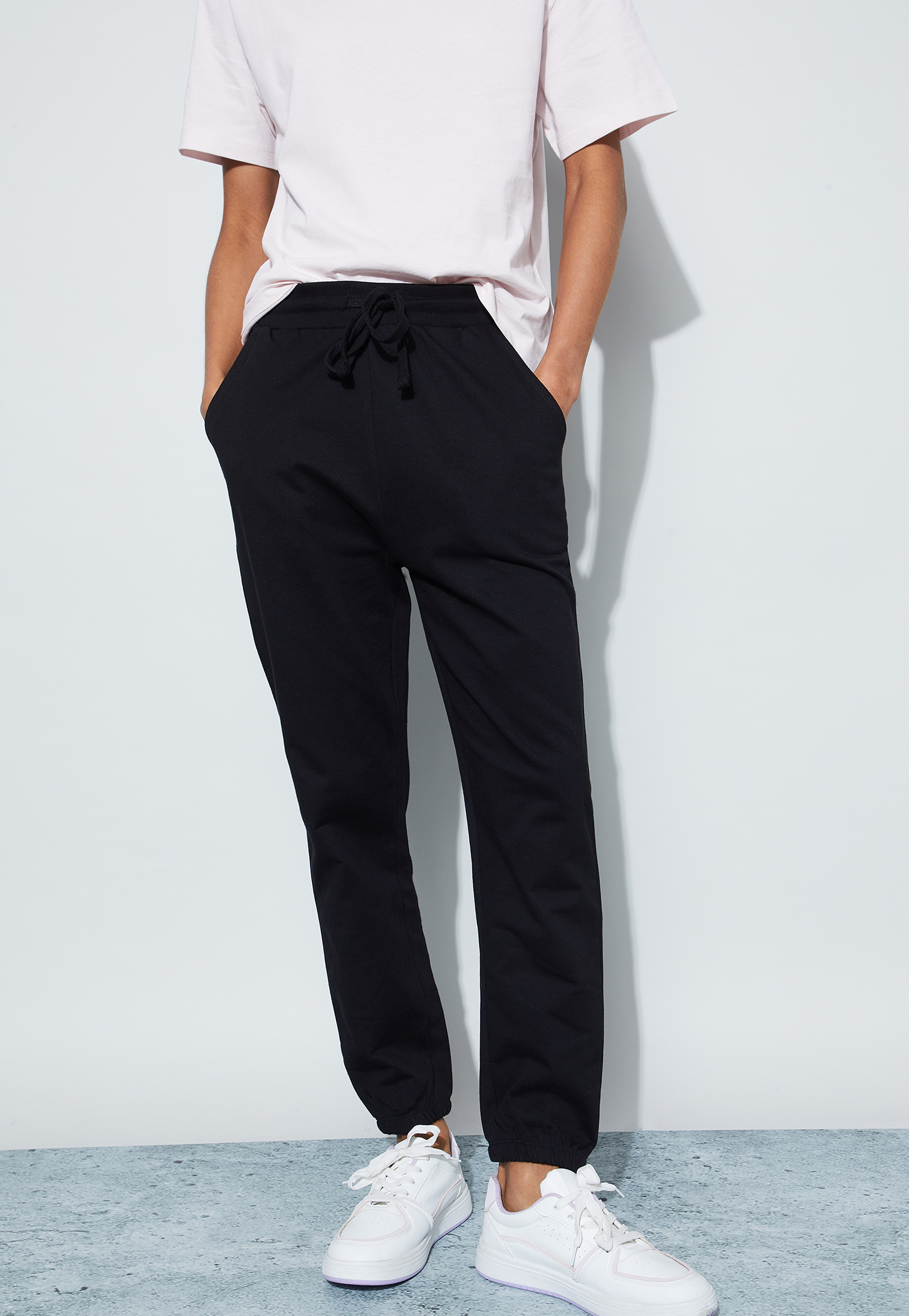 FAME FOREVER Solid Joggers-picture-36