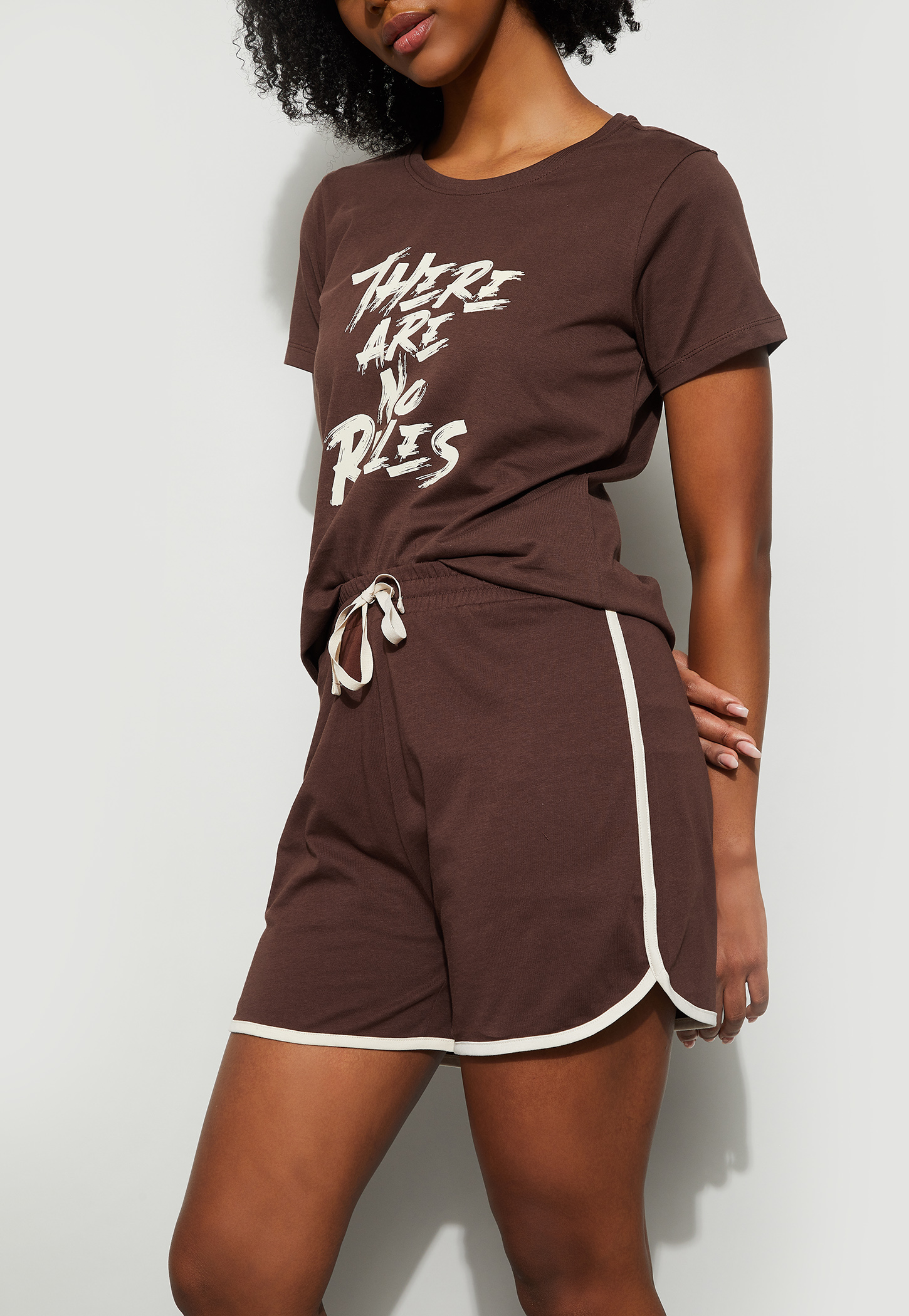 GINGER Contrast Trim Shorts-picture-40