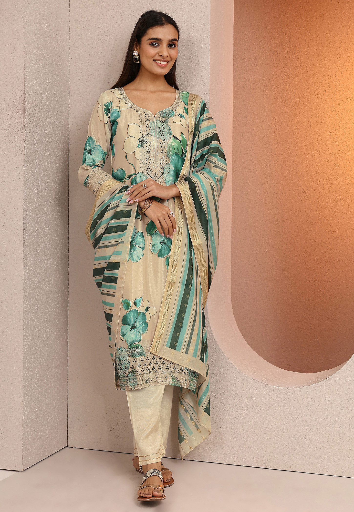 LIBAS Floral Print Straight Kurta Set-picture-12